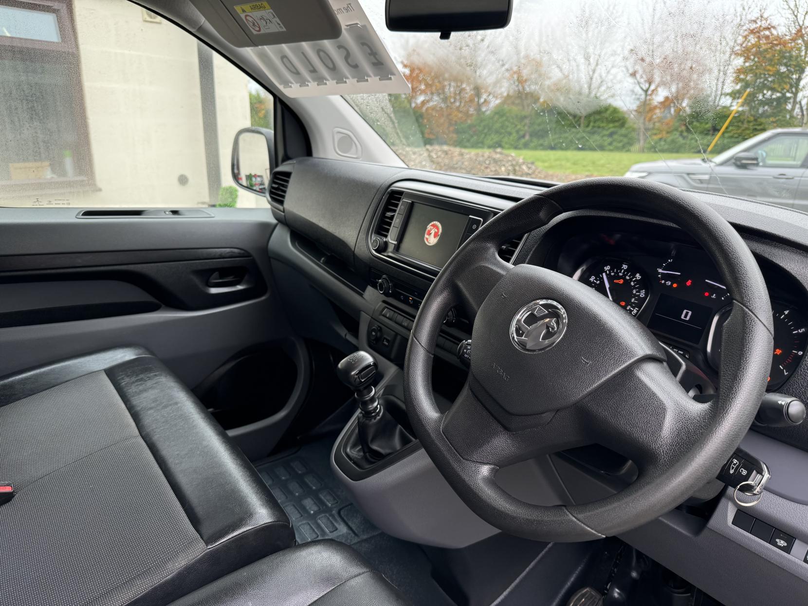 Vauxhall Vivaro 1.5 Turbo D 2900 Dynamic Panel Van 6dr Diesel Manual L2 H1 Euro 6 (s/s) (100 ps)