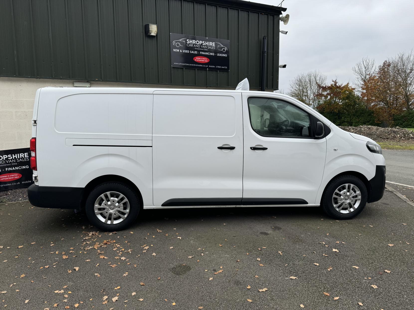 Vauxhall Vivaro 1.5 Turbo D 2900 Dynamic Panel Van 6dr Diesel Manual L2 H1 Euro 6 (s/s) (100 ps)