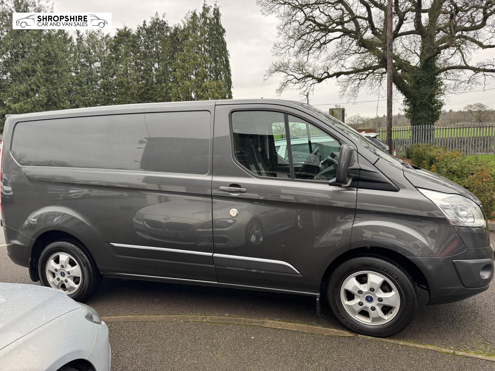 Ford Transit Custom 2.2 TDCi 270 Limited Panel Van 5dr Diesel Manual L1 H1 (186 g/km, 123 bhp)
