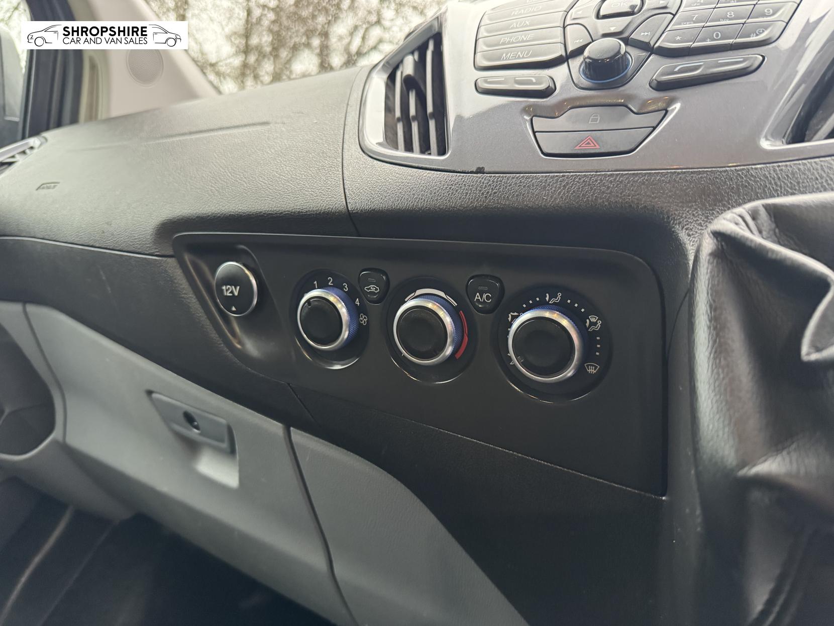 Ford Transit Custom 2.2 TDCi 270 Limited Panel Van 5dr Diesel Manual L1 H1 (186 g/km, 123 bhp)