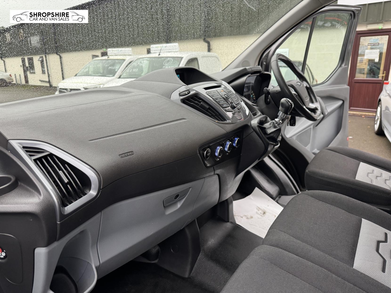 Ford Transit Custom 2.2 TDCi 270 Limited Panel Van 5dr Diesel Manual L1 H1 (186 g/km, 123 bhp)