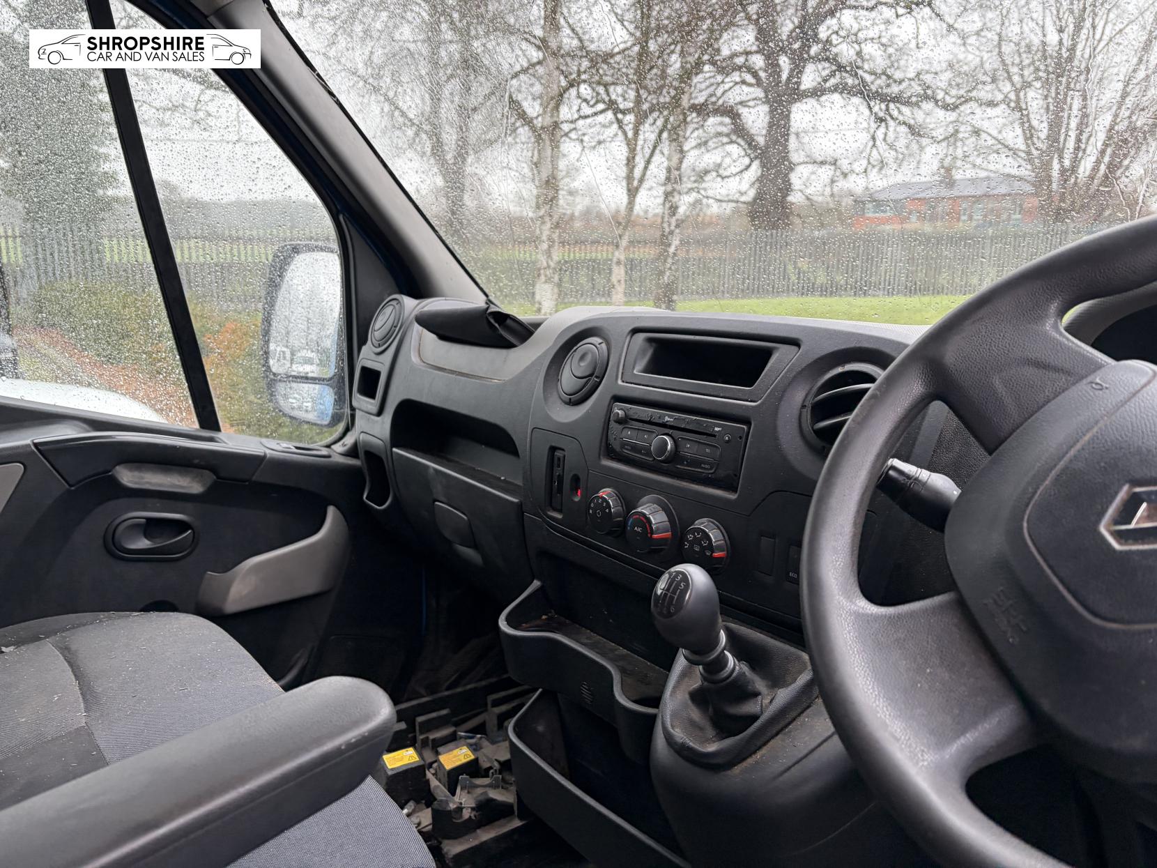 Renault Master 2.3 dCi ENERGY 35 Business Panel Van 5dr Diesel Manual FWD MWB High Roof Euro 6 (s/s) (110 bhp)
