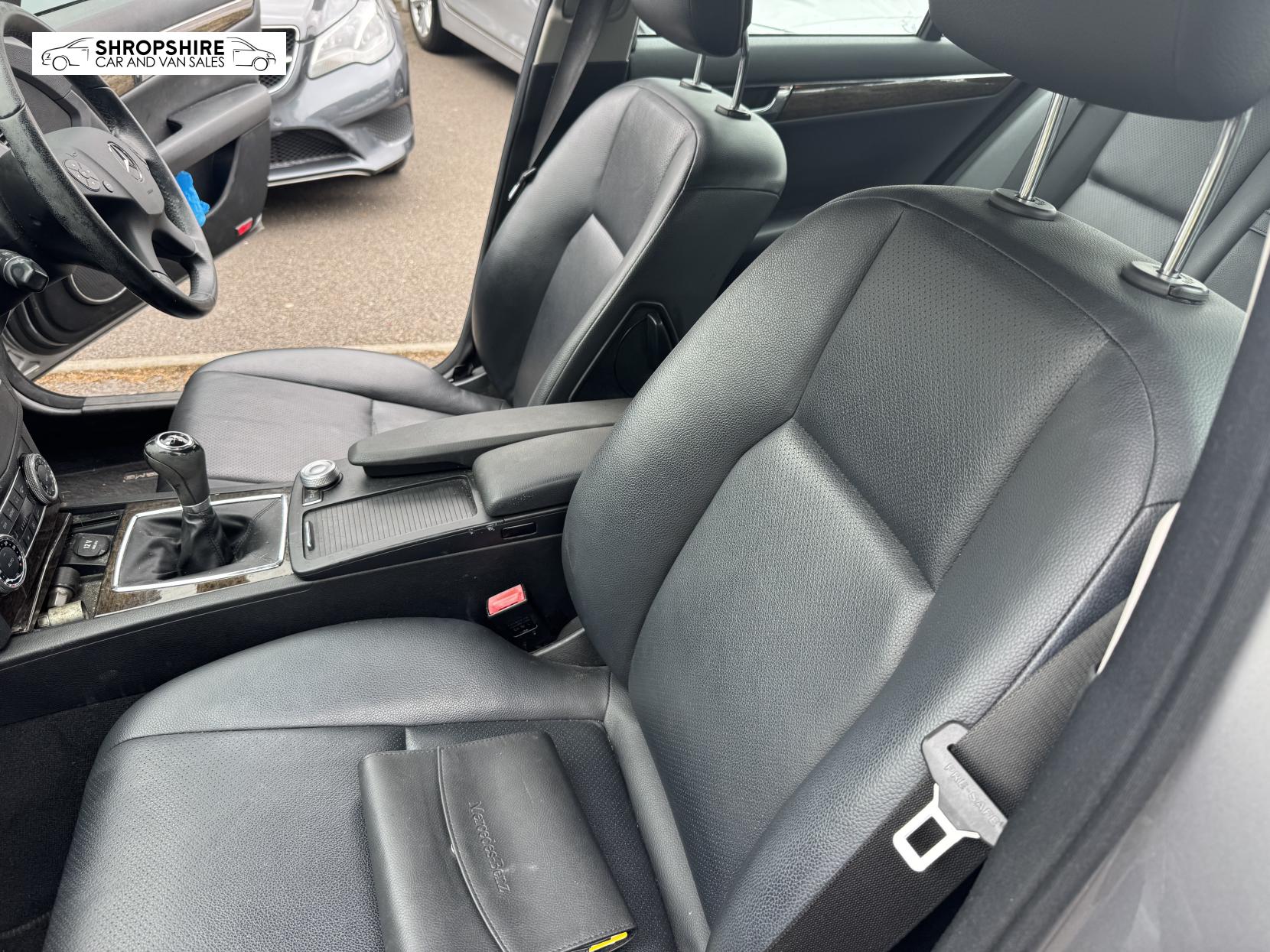 Mercedes-Benz C Class 2.1 C250 CDI BlueEfficiency Elegance Saloon 4dr Diesel Manual Euro 5 (204 ps)