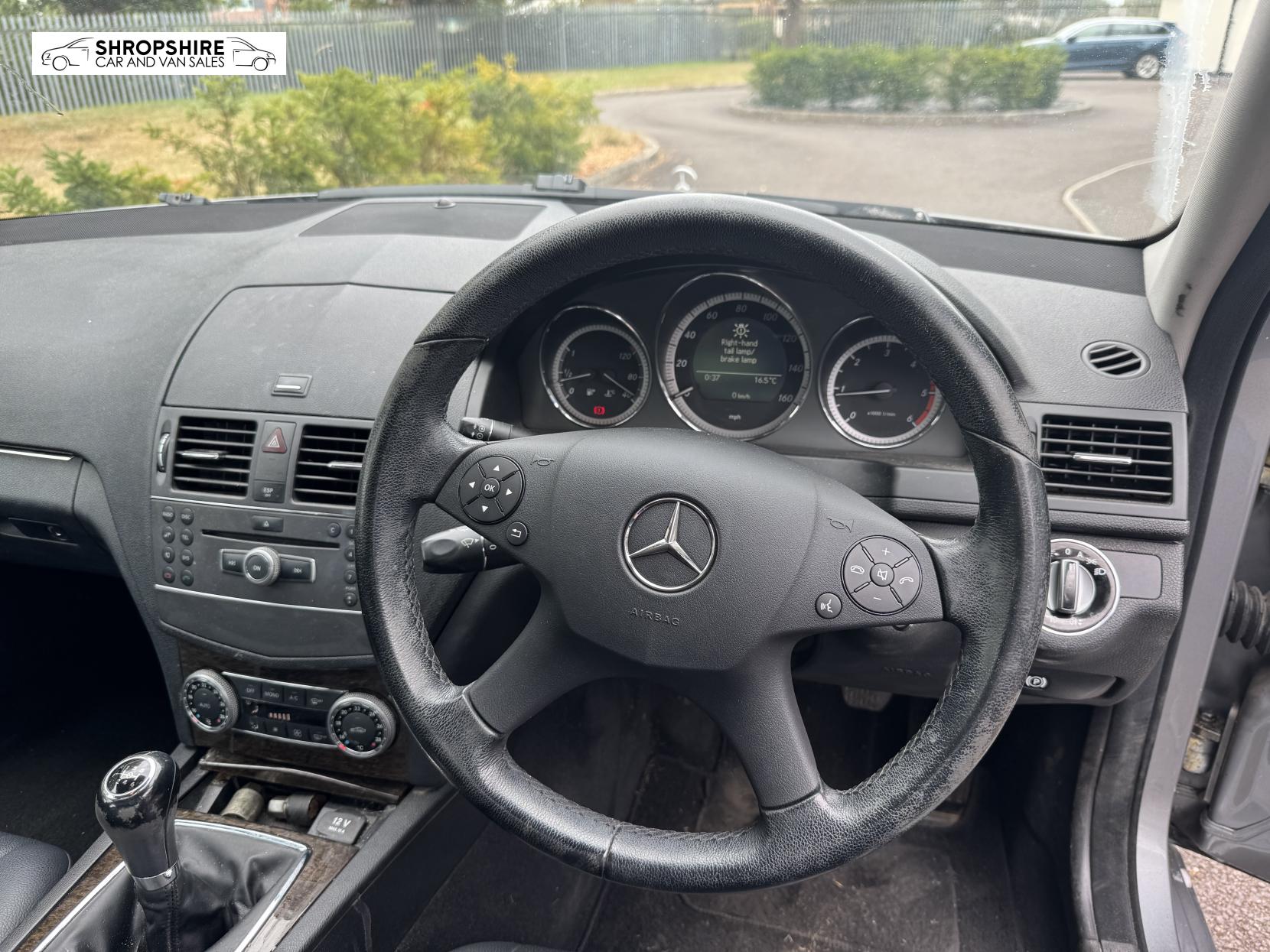 Mercedes-Benz C Class 2.1 C250 CDI BlueEfficiency Elegance Saloon 4dr Diesel Manual Euro 5 (204 ps)