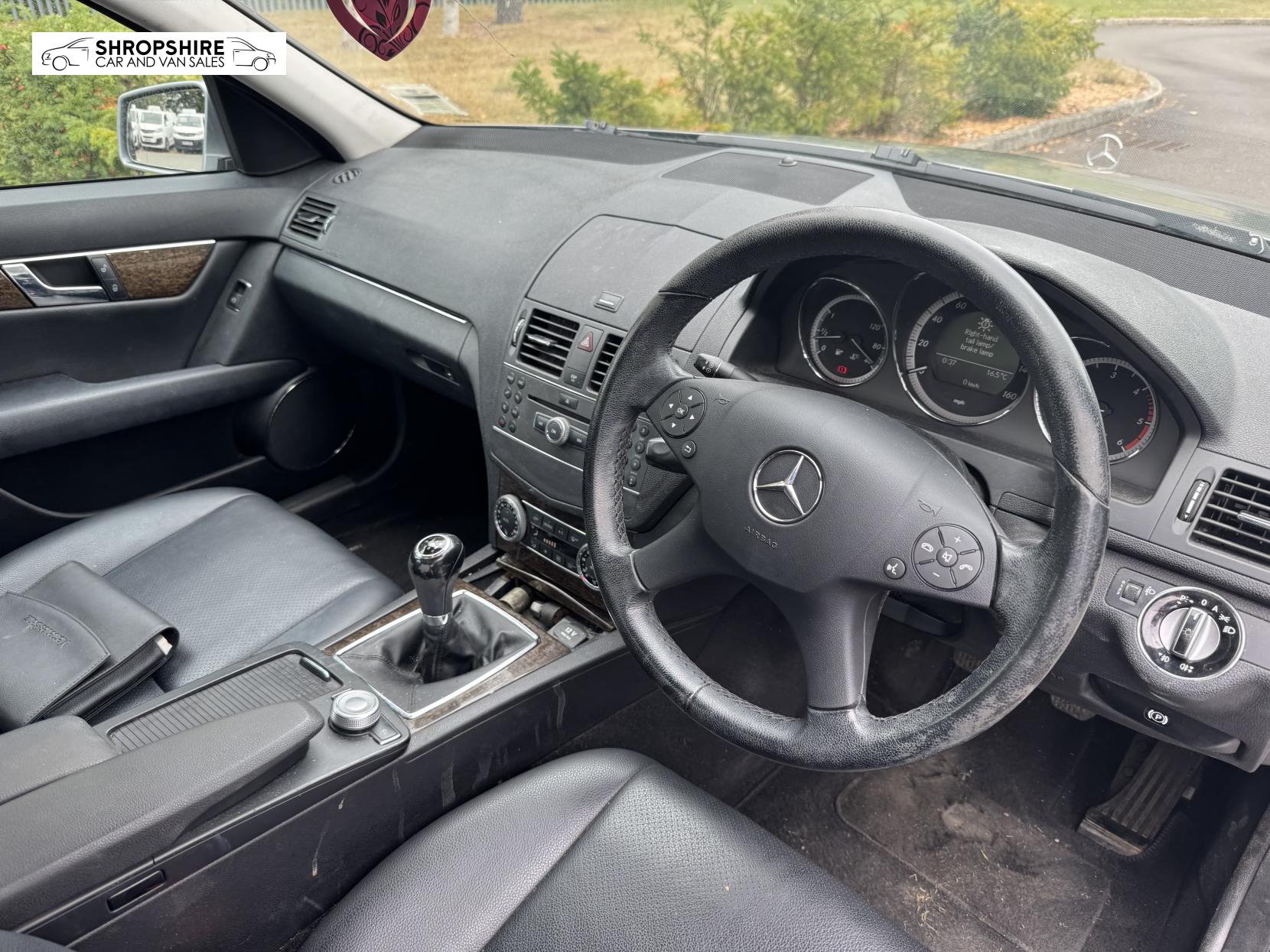 Mercedes-Benz C Class 2.1 C250 CDI BlueEfficiency Elegance Saloon 4dr Diesel Manual Euro 5 (204 ps)