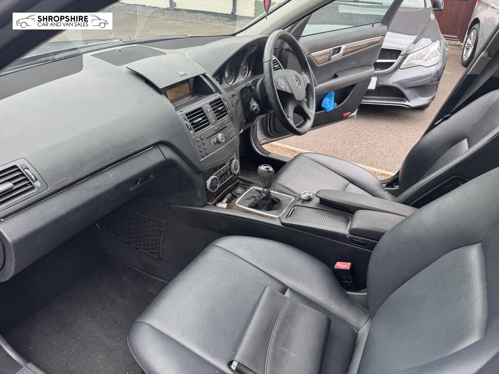 Mercedes-Benz C Class 2.1 C250 CDI BlueEfficiency Elegance Saloon 4dr Diesel Manual Euro 5 (204 ps)