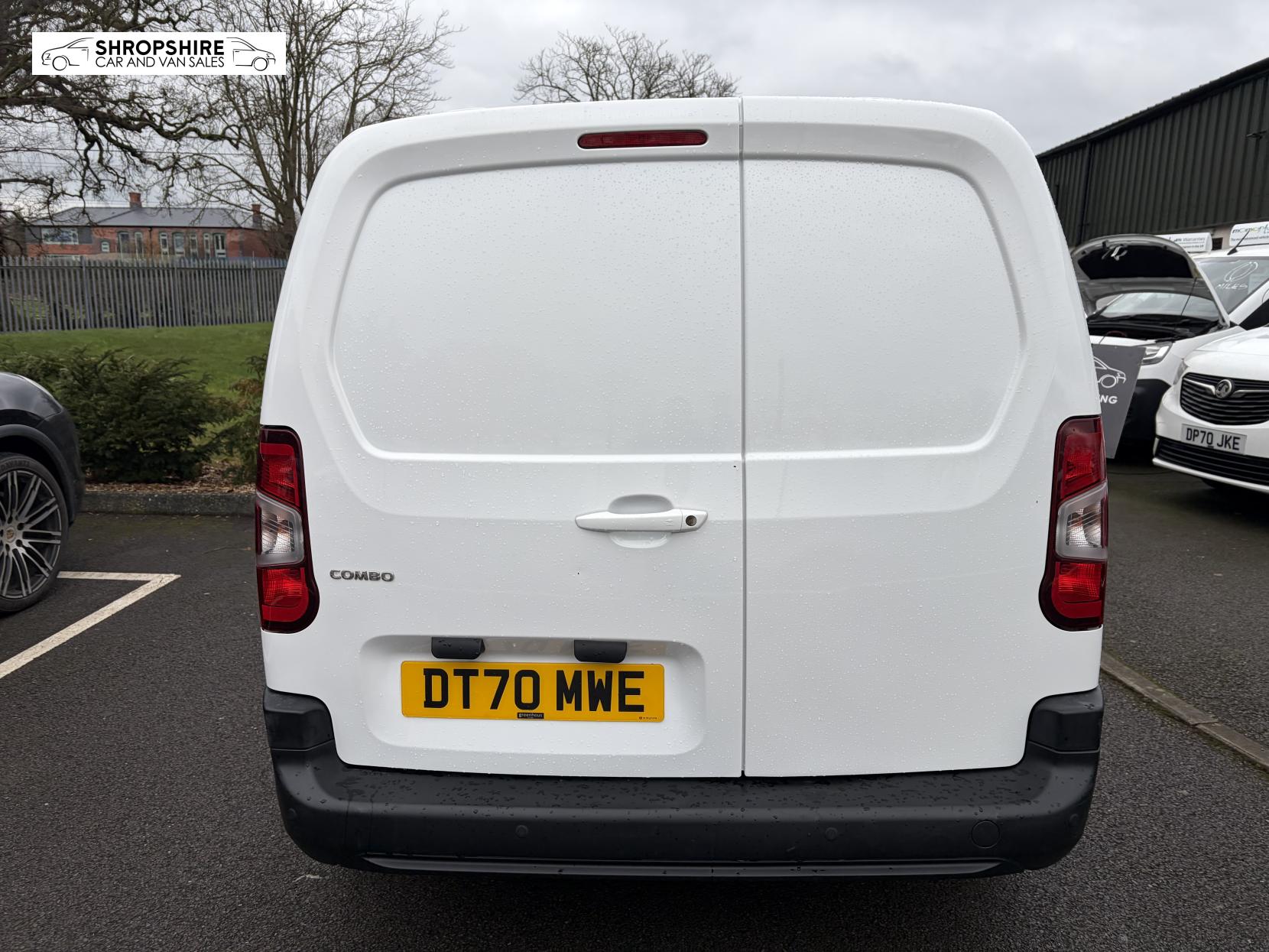 Vauxhall Combo 1.5 Turbo D 2300 Edition Panel Van 4dr Diesel Auto L2 H1 Euro 6 (s/s) (130 ps)