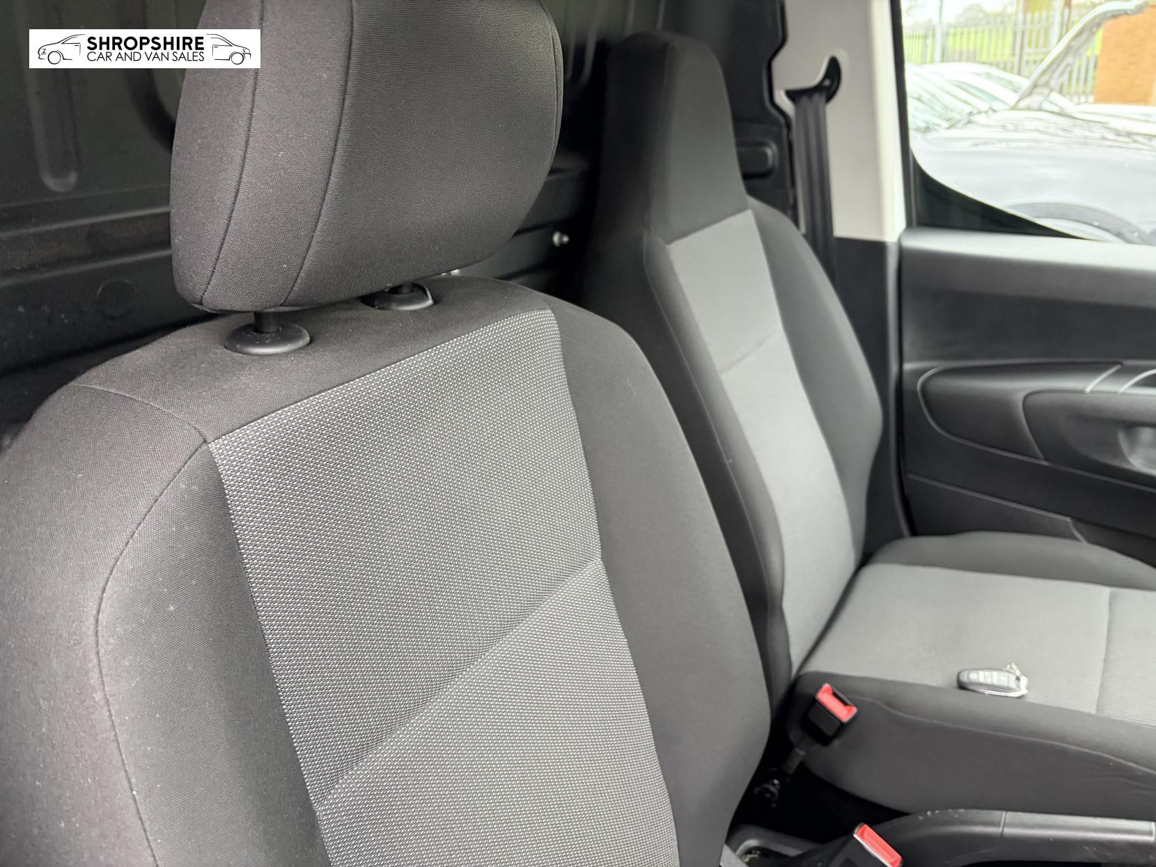 Vauxhall Combo 1.5 Turbo D 2300 Edition Panel Van 4dr Diesel Auto L2 H1 Euro 6 (s/s) (130 ps)