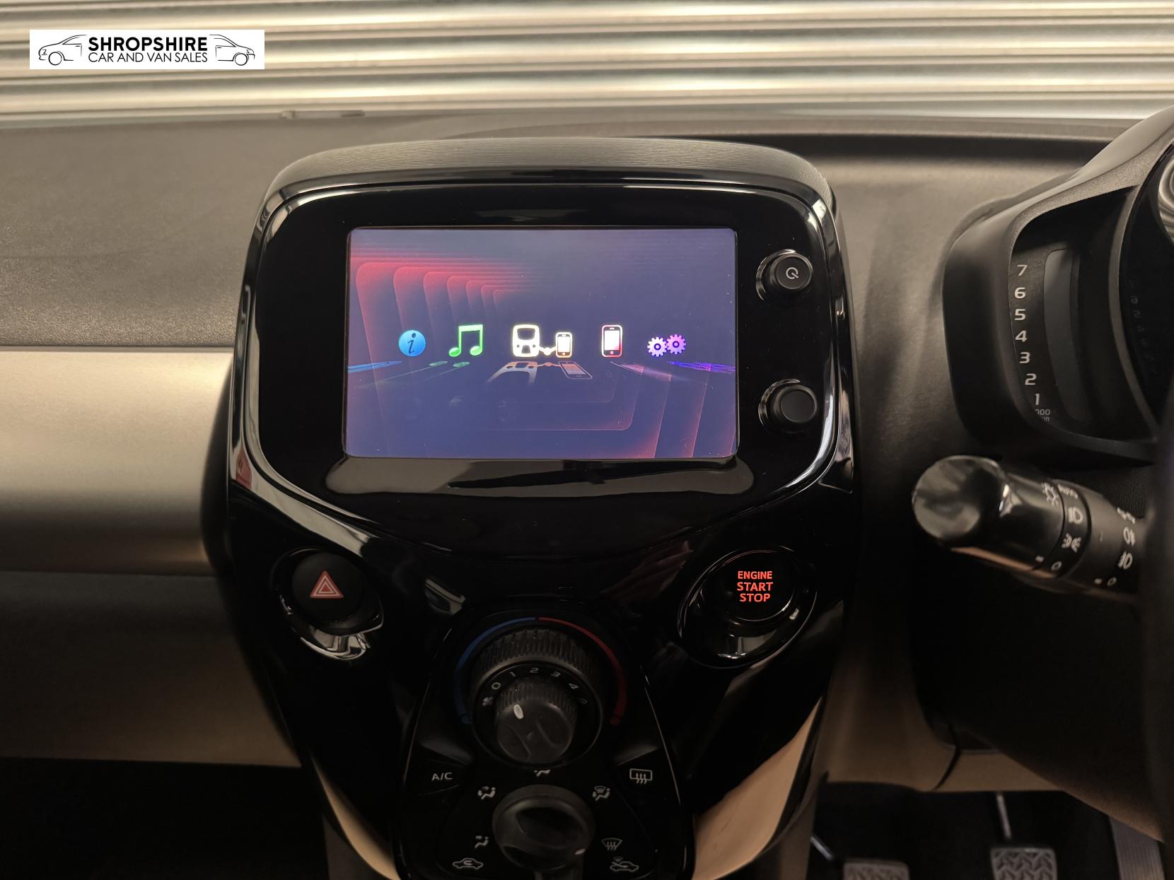 Peugeot 108 1.2 PureTech Allure Hatchback 3dr Petrol Manual Euro 6 (82 ps)