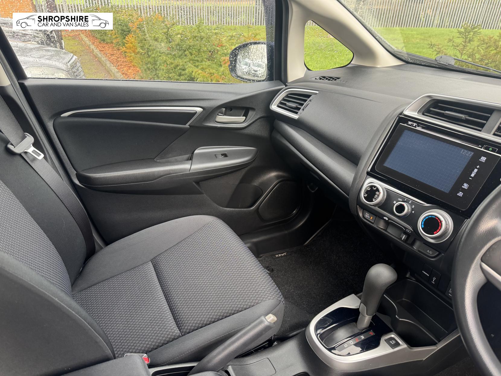 Honda Jazz 1.3 i-VTEC SE Hatchback 5dr Petrol CVT Euro 6 (s/s) (102 ps)