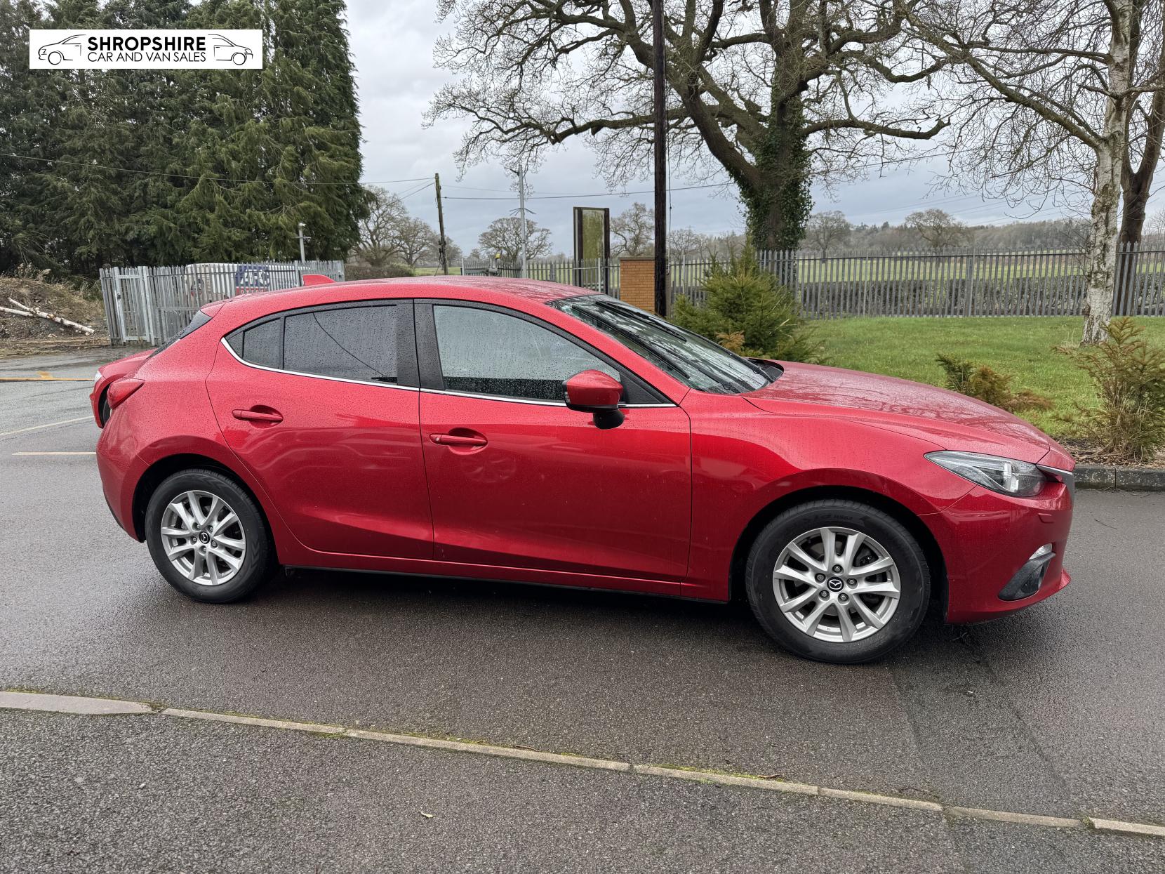 Mazda Mazda3 2.0 SKYACTIV-G SE-L Nav Hatchback 5dr Petrol Manual Euro 5 (s/s) (120 ps)