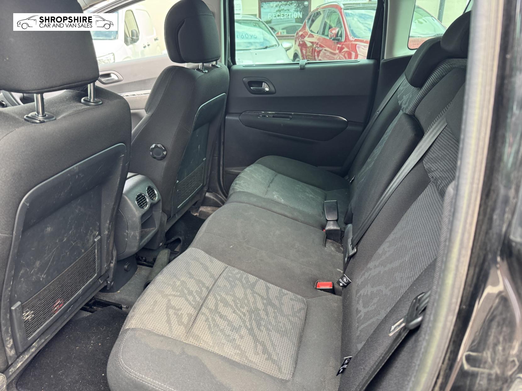 Peugeot 3008 1.6 HDi Exclusive SUV 5dr Diesel Manual Euro 5 (112 ps)