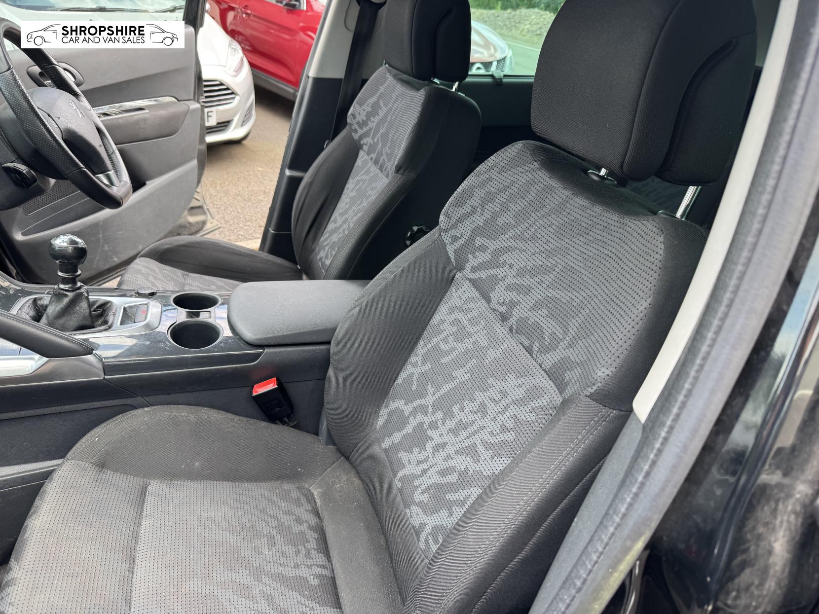 Peugeot 3008 1.6 HDi Exclusive SUV 5dr Diesel Manual Euro 5 (112 ps)