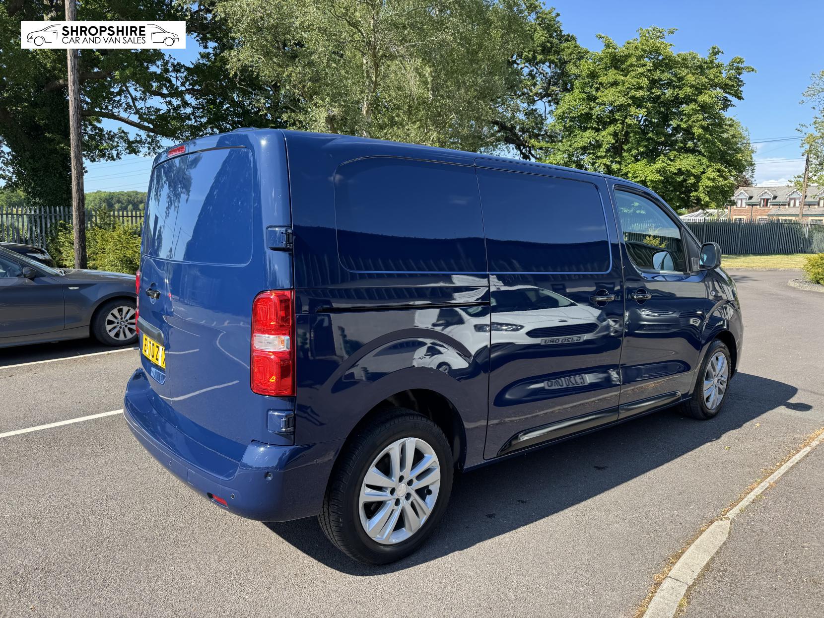 Peugeot Expert 2.0 BlueHDi 1400 Asphalt Standard Panel Van 6dr Diesel Manual MWB Euro 6 (s/s) (120 ps)