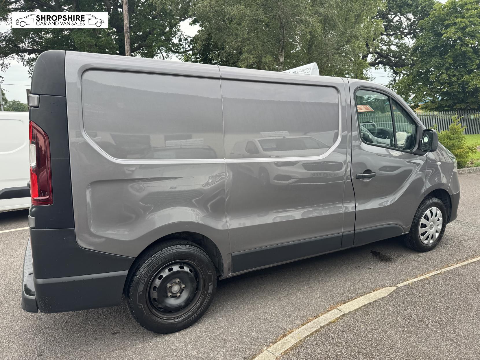 Renault Trafic 2.0 dCi ENERGY 28 Business Panel Van 5dr Diesel Manual SWB Standard Roof Euro 6 (s/s) (120 ps)