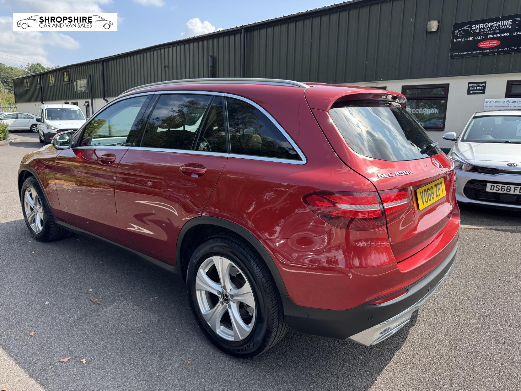Mercedes-Benz GLC 2.1 GLC250d Sport SUV 5dr Diesel G-Tronic+ 4MATIC Euro 6 (s/s) (204 ps)