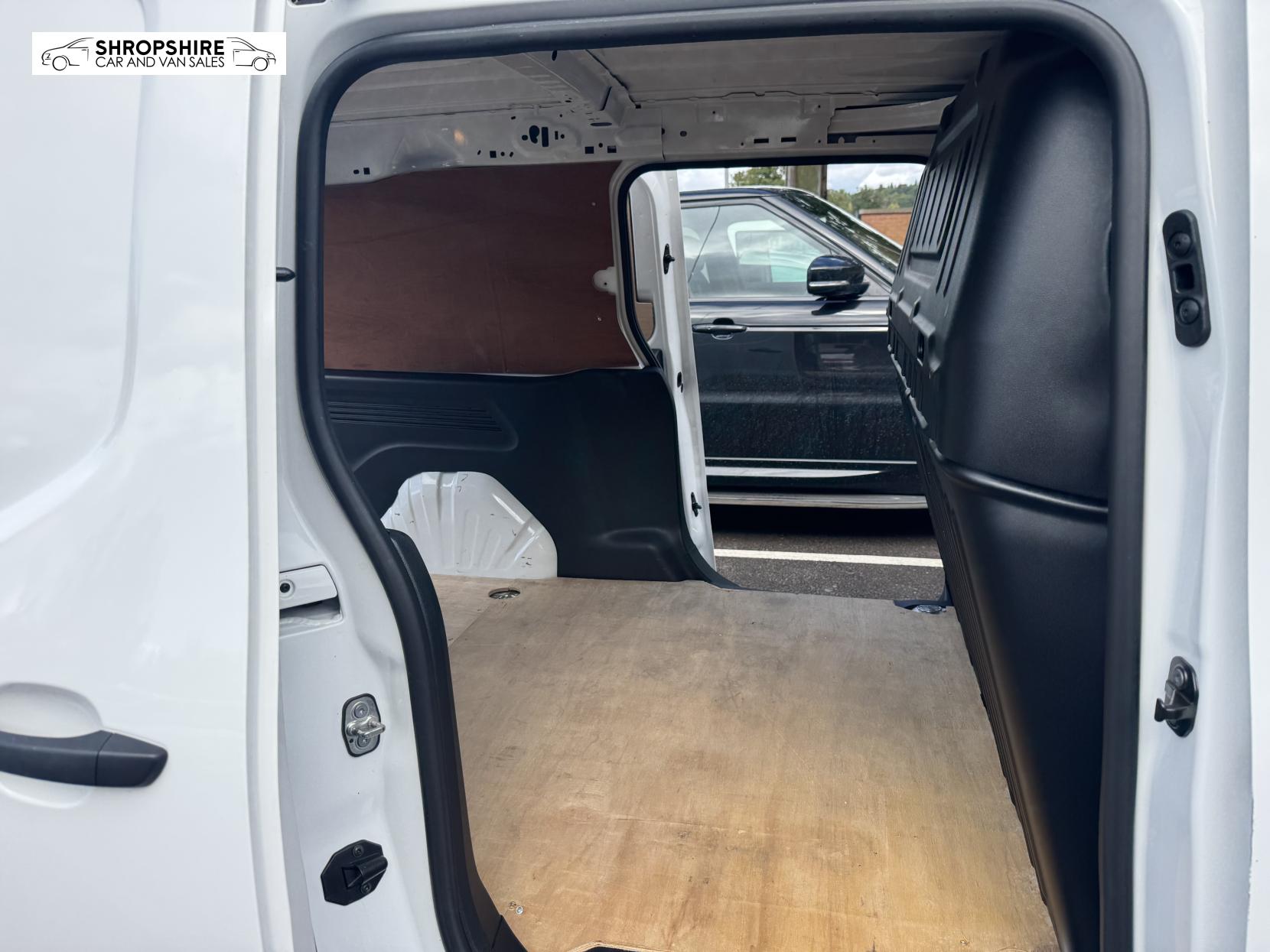 Vauxhall Combo 1.5 Turbo D 2300 Sportive Panel Van 4dr Diesel Manual L2 H1 Euro 6 (s/s) (100 ps)