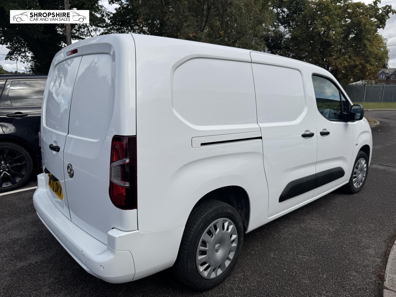 Vauxhall Combo 1.5 Turbo D 2300 Sportive Panel Van 4dr Diesel Manual L2 H1 Euro 6 (s/s) (100 ps)