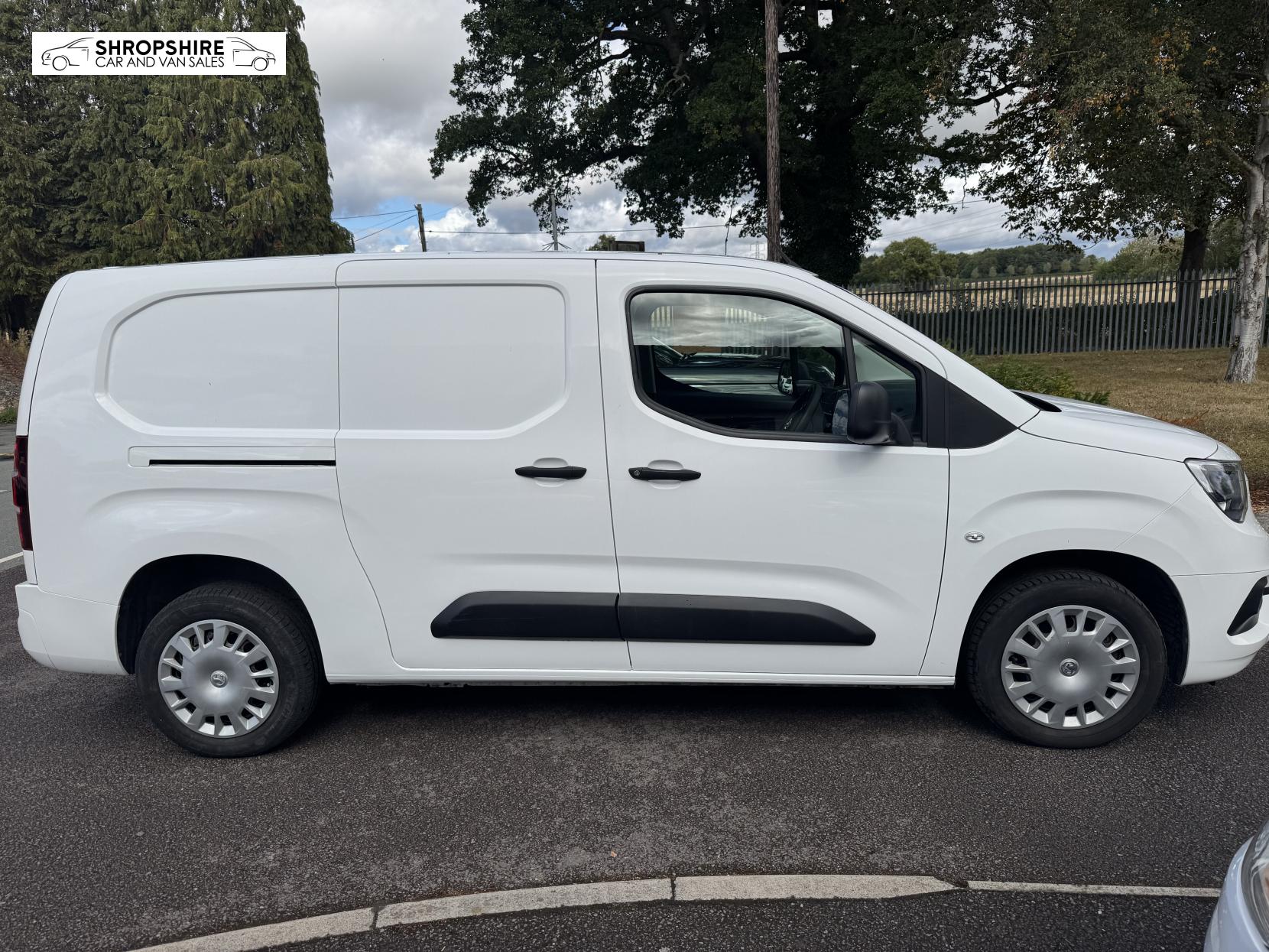 Vauxhall Combo 1.5 Turbo D 2300 Sportive Panel Van 4dr Diesel Manual L2 H1 Euro 6 (s/s) (100 ps)