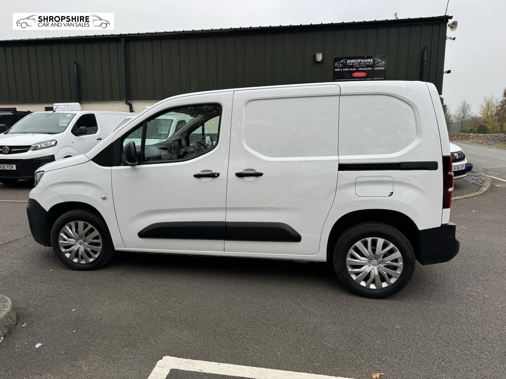 Peugeot Partner 1.5 BlueHDi 1000 Professional Premium Standard Panel Van 5dr Diesel Manual SWB Euro 6 (100 bhp)