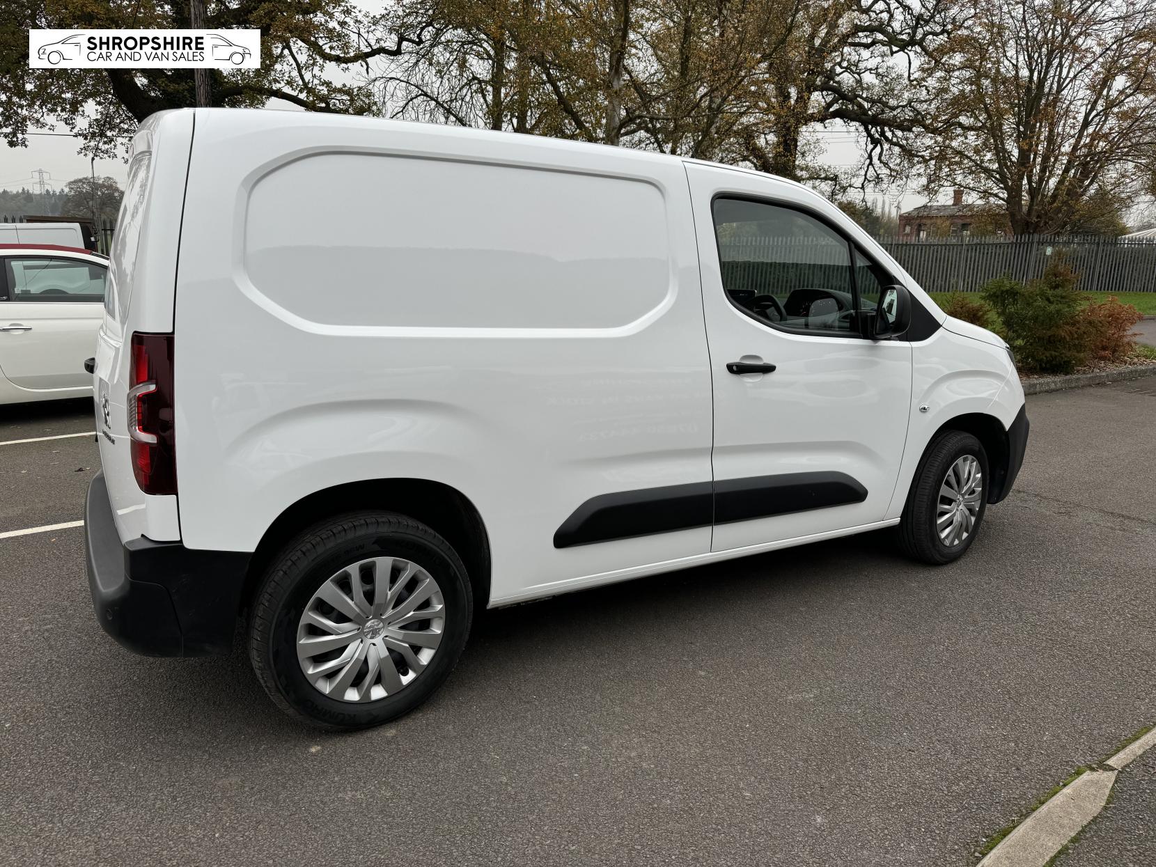 Peugeot Partner 1.5 BlueHDi 1000 Professional Premium Standard Panel Van 5dr Diesel Manual SWB Euro 6 (100 bhp)