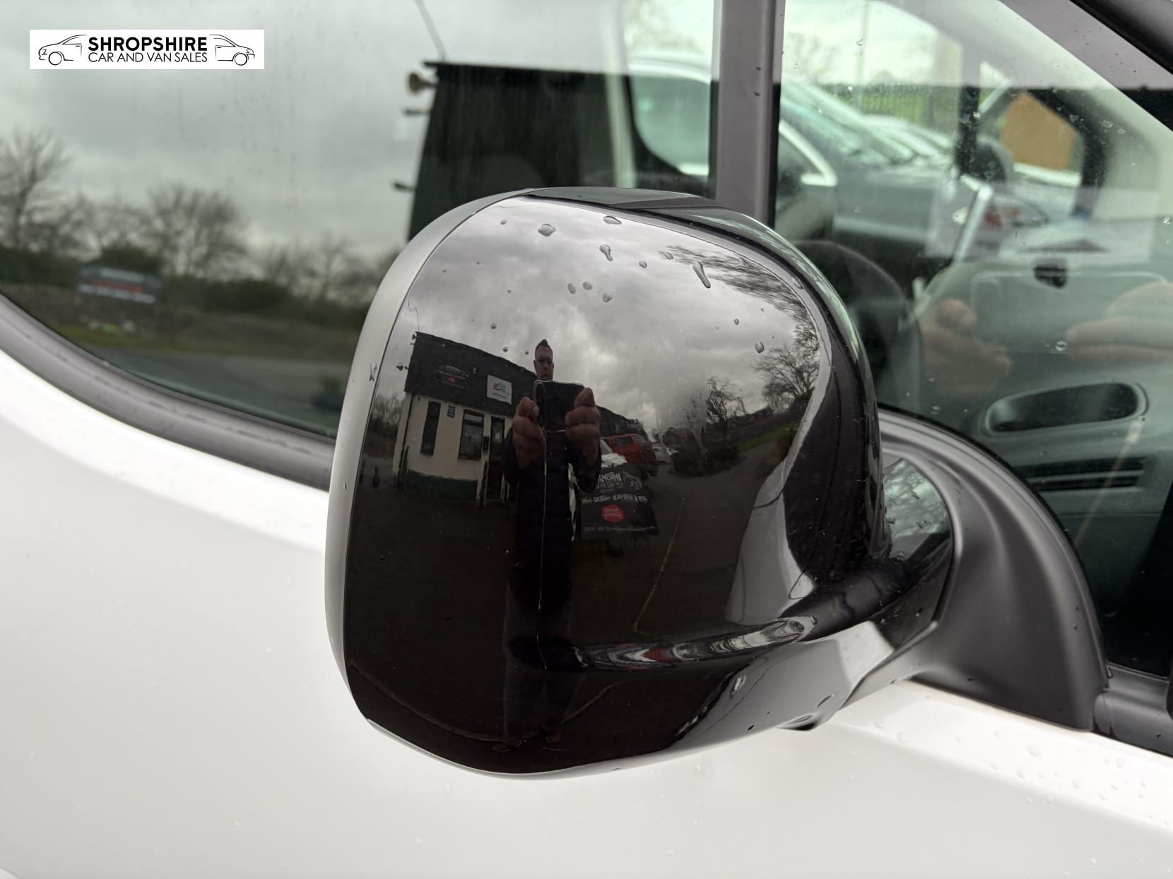 Vauxhall Combo 1.5 Turbo D 2300 Pro Panel Van 5dr Diesel Manual L1 H1 Euro 6 (s/s) (100 ps)