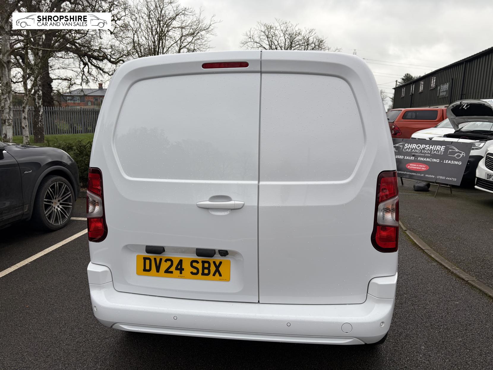 Vauxhall Combo 1.5 Turbo D 2300 Pro Panel Van 5dr Diesel Manual L1 H1 Euro 6 (s/s) (100 ps)