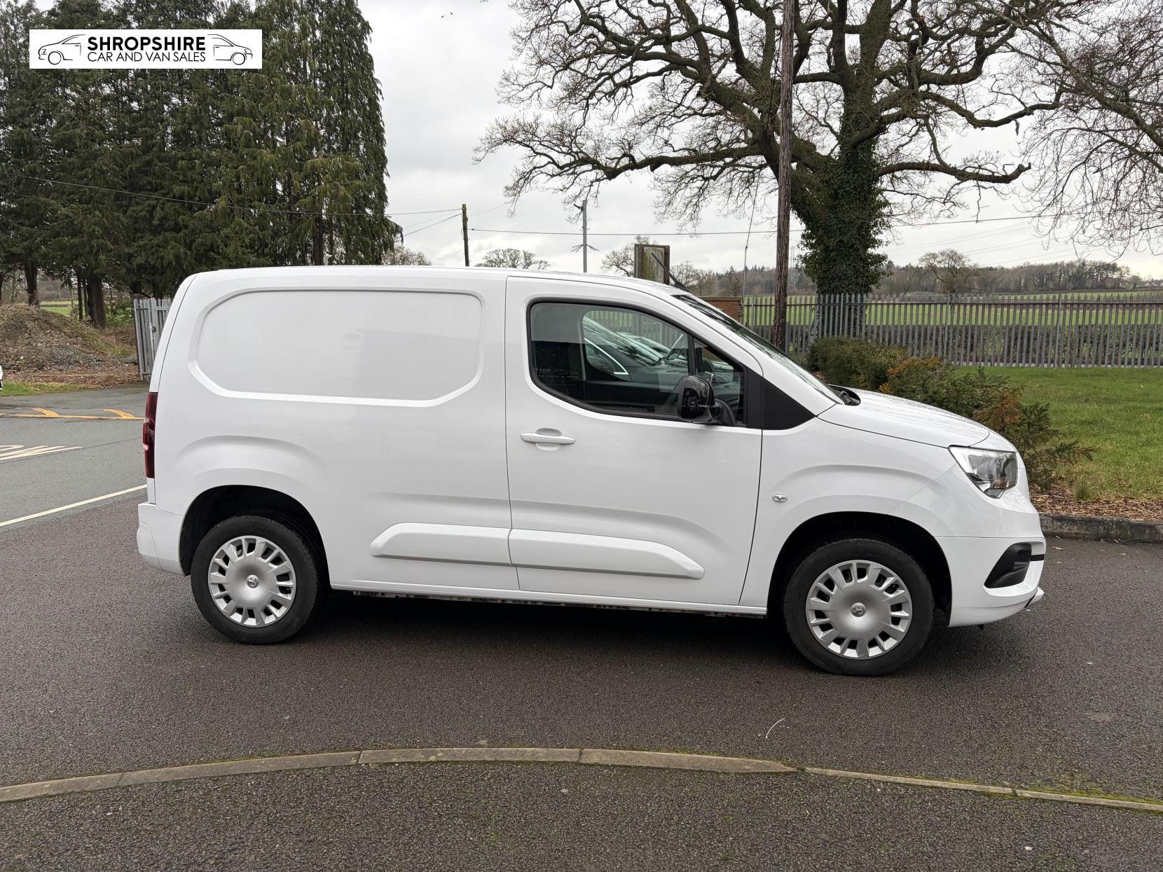 Vauxhall Combo 1.5 Turbo D 2300 Pro Panel Van 5dr Diesel Manual L1 H1 Euro 6 (s/s) (100 ps)