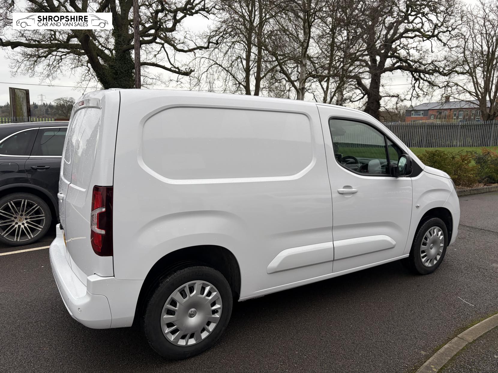 Vauxhall Combo 1.5 Turbo D 2300 Pro Panel Van 5dr Diesel Manual L1 H1 Euro 6 (s/s) (100 ps)