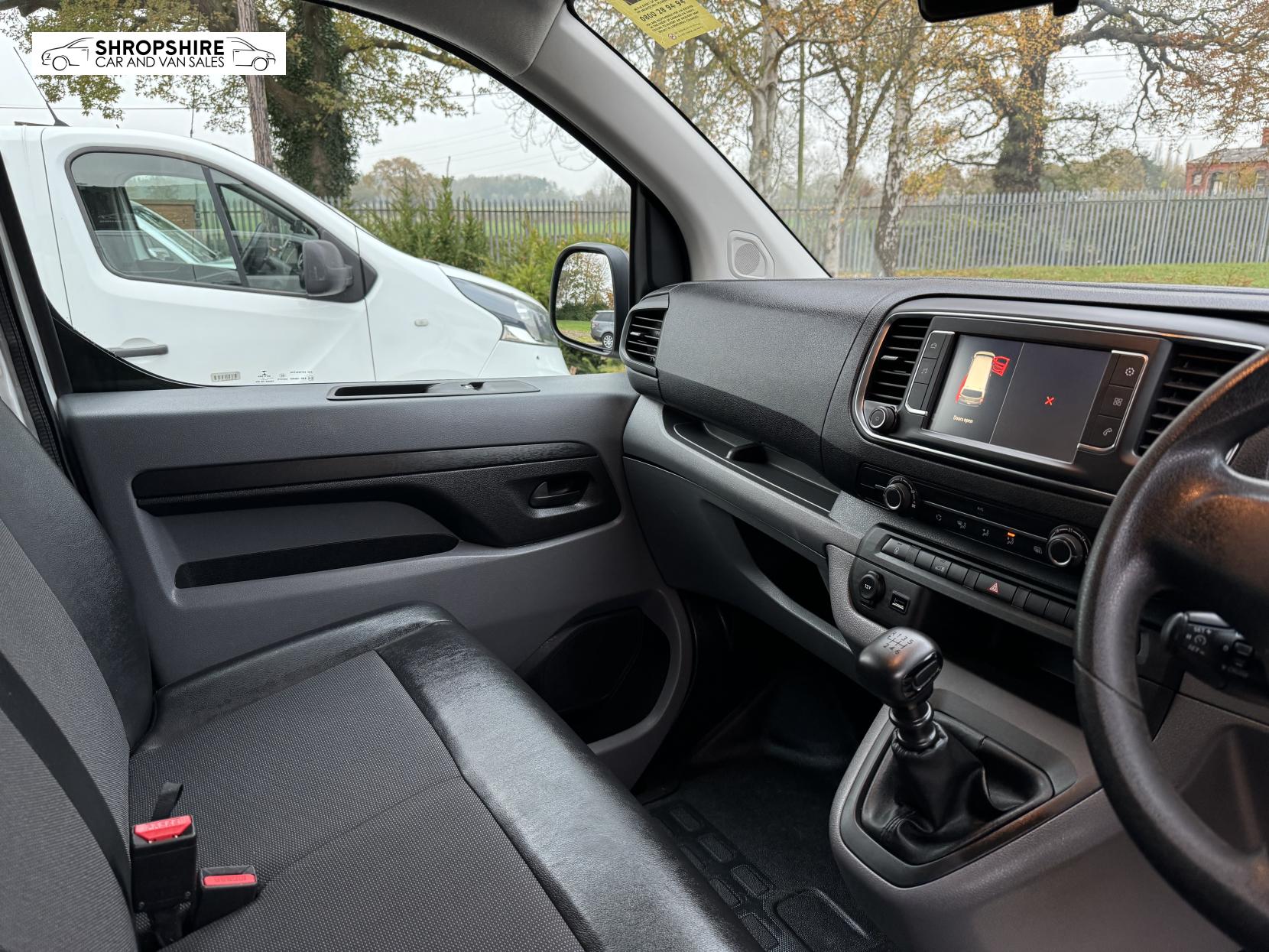 Vauxhall Vivaro 1.5 Turbo D 2900 Dynamic Panel Van 6dr Diesel Manual L2 H1 Euro 6 (s/s) (100 ps)