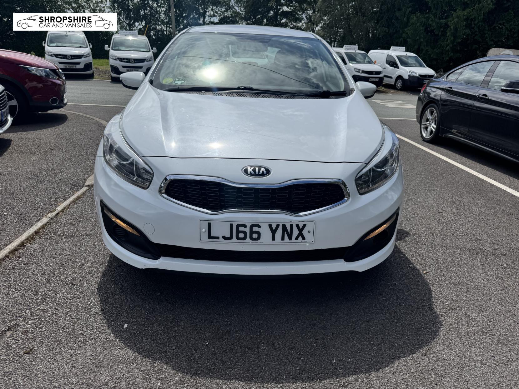 Kia Ceed 1.6 CRDi 1 Hatchback 5dr Diesel Manual Euro 6 (s/s) (134 bhp)