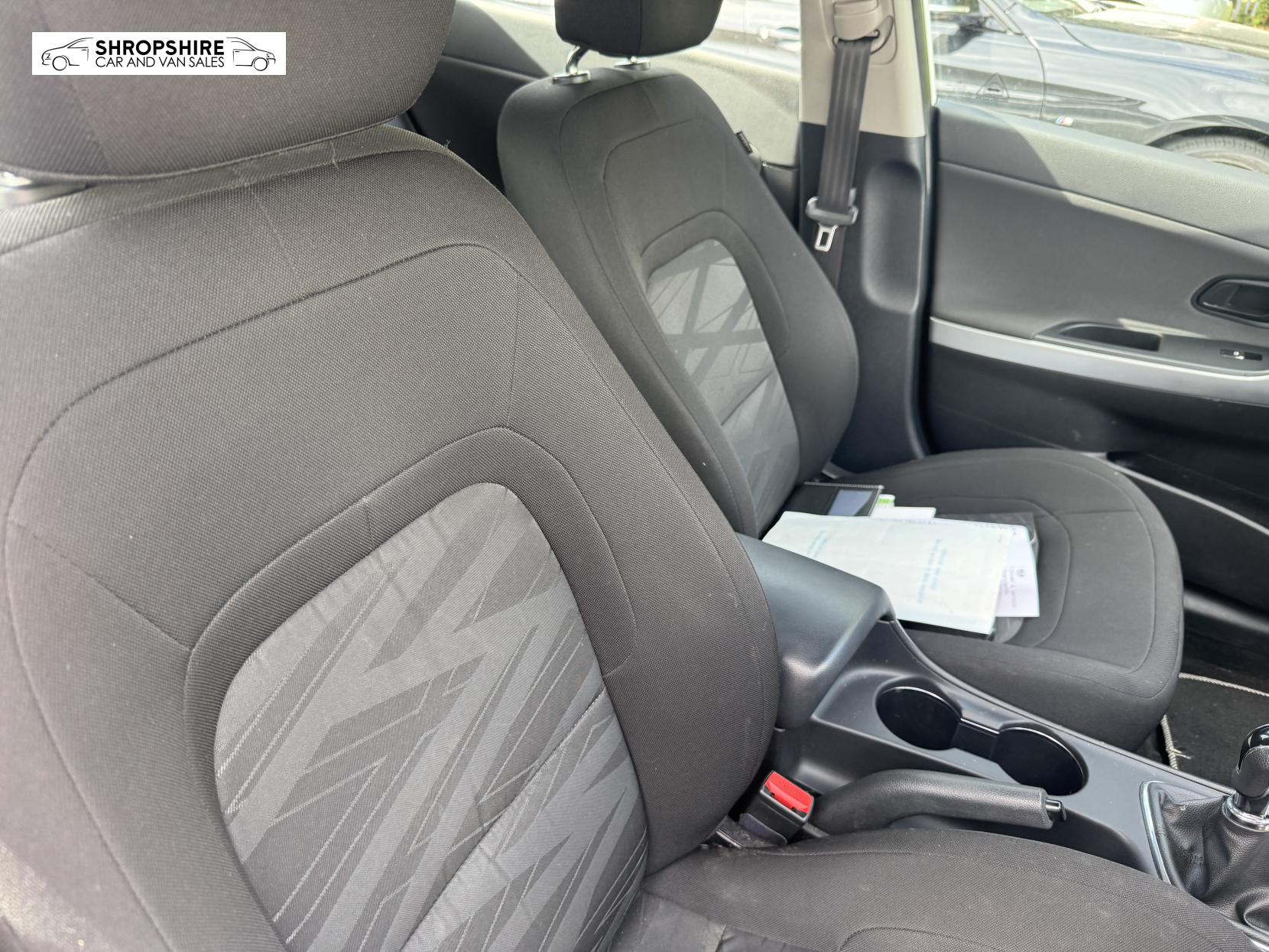 Kia Ceed 1.6 CRDi 1 Hatchback 5dr Diesel Manual Euro 6 (s/s) (134 bhp)