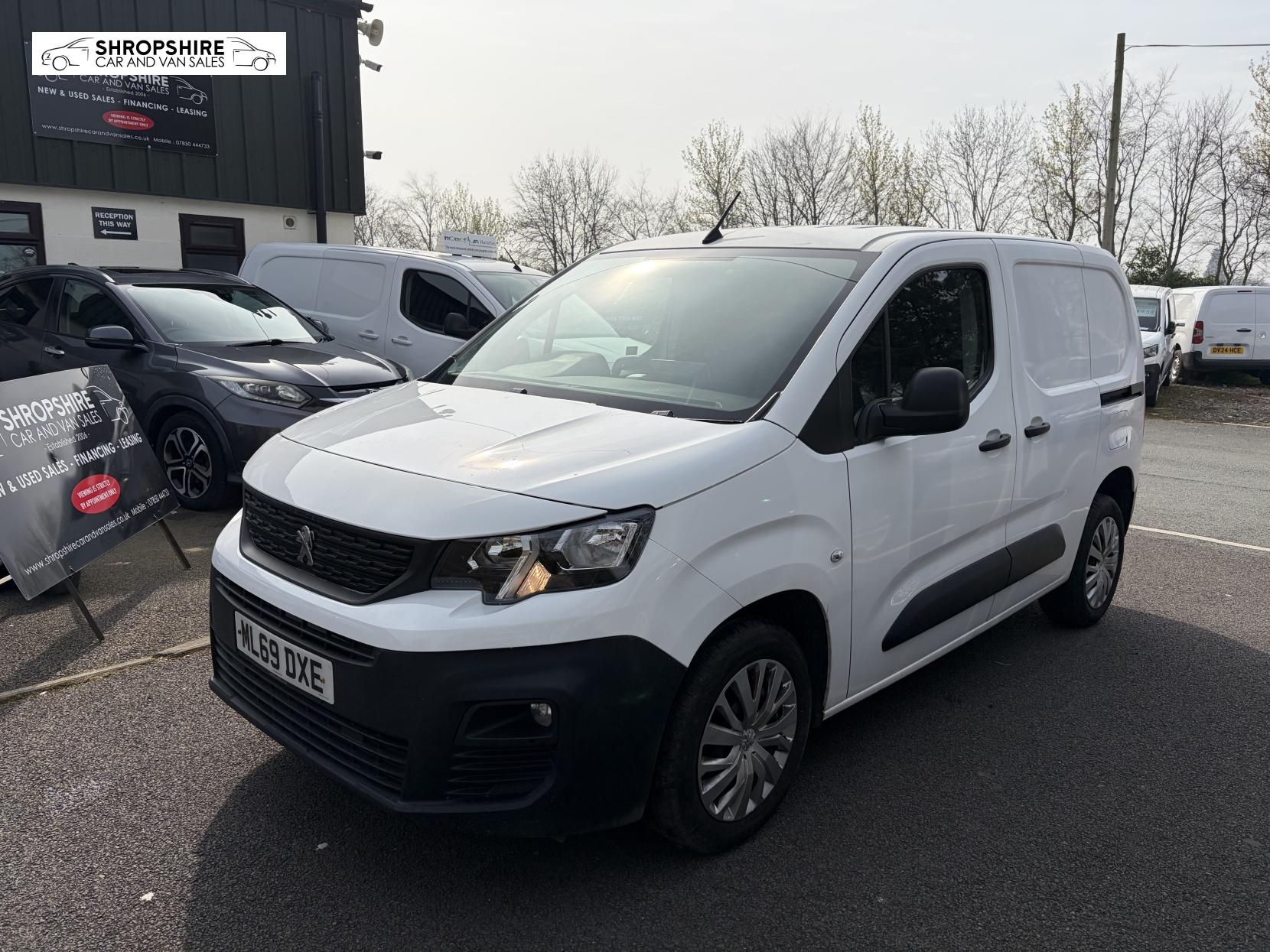 Peugeot Partner 1.5 BlueHDi 1000 Professional Standard Panel Van 5dr Diesel Manual SWB Euro 6 (100 bhp)