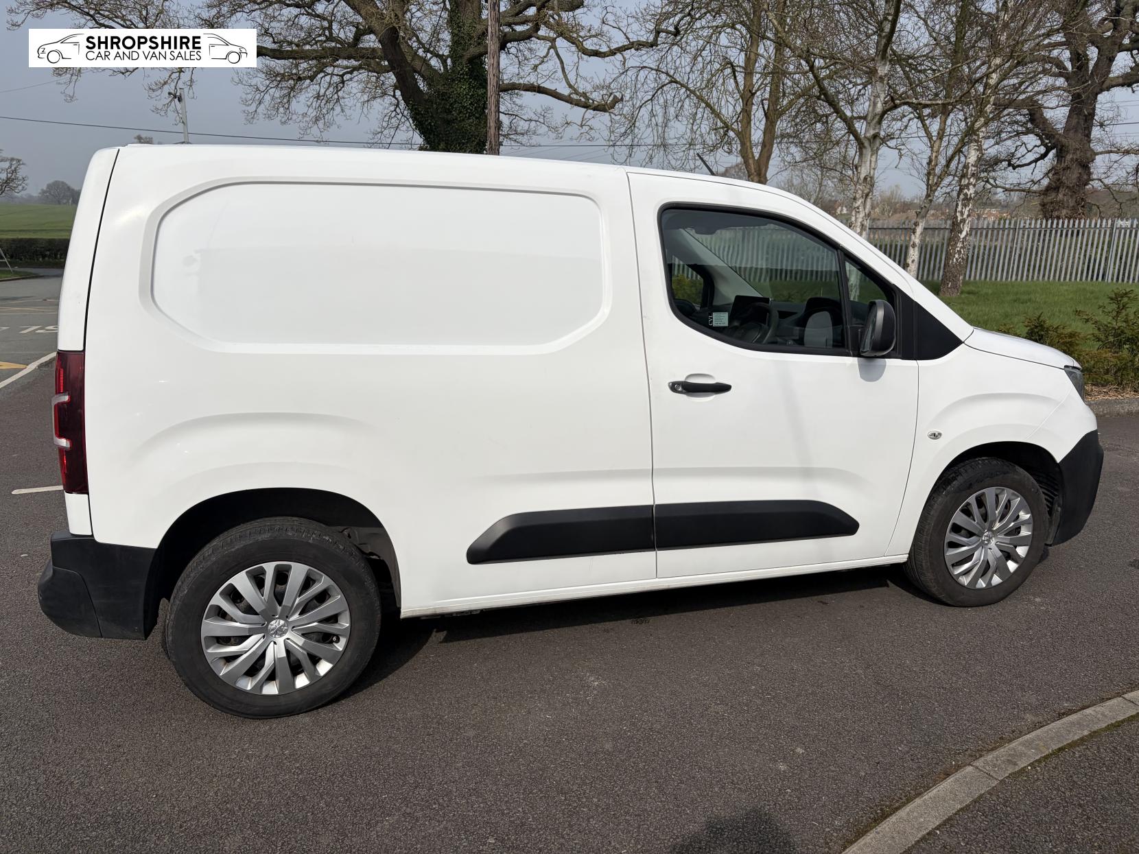 Peugeot Partner 1.5 BlueHDi 1000 Professional Standard Panel Van 5dr Diesel Manual SWB Euro 6 (100 bhp)