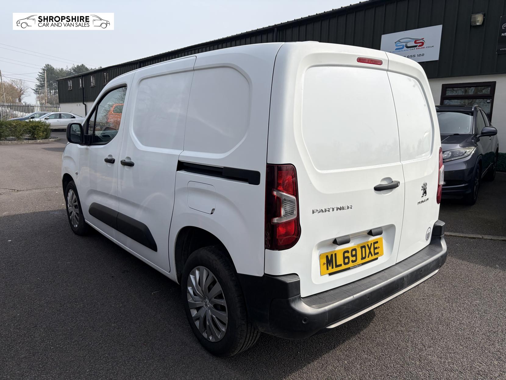 Peugeot Partner 1.5 BlueHDi 1000 Professional Standard Panel Van 5dr Diesel Manual SWB Euro 6 (100 bhp)