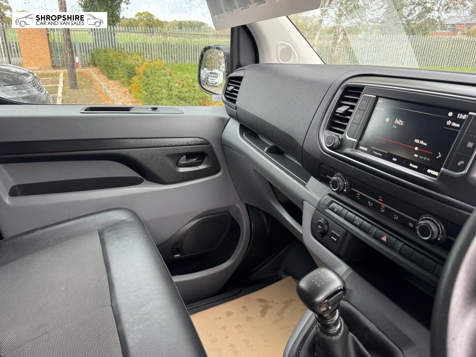 Vauxhall Vivaro 1.5 Turbo D 2900 Dynamic Panel Van 6dr Diesel Manual L2 H1 Euro 6 (s/s) (100 ps)