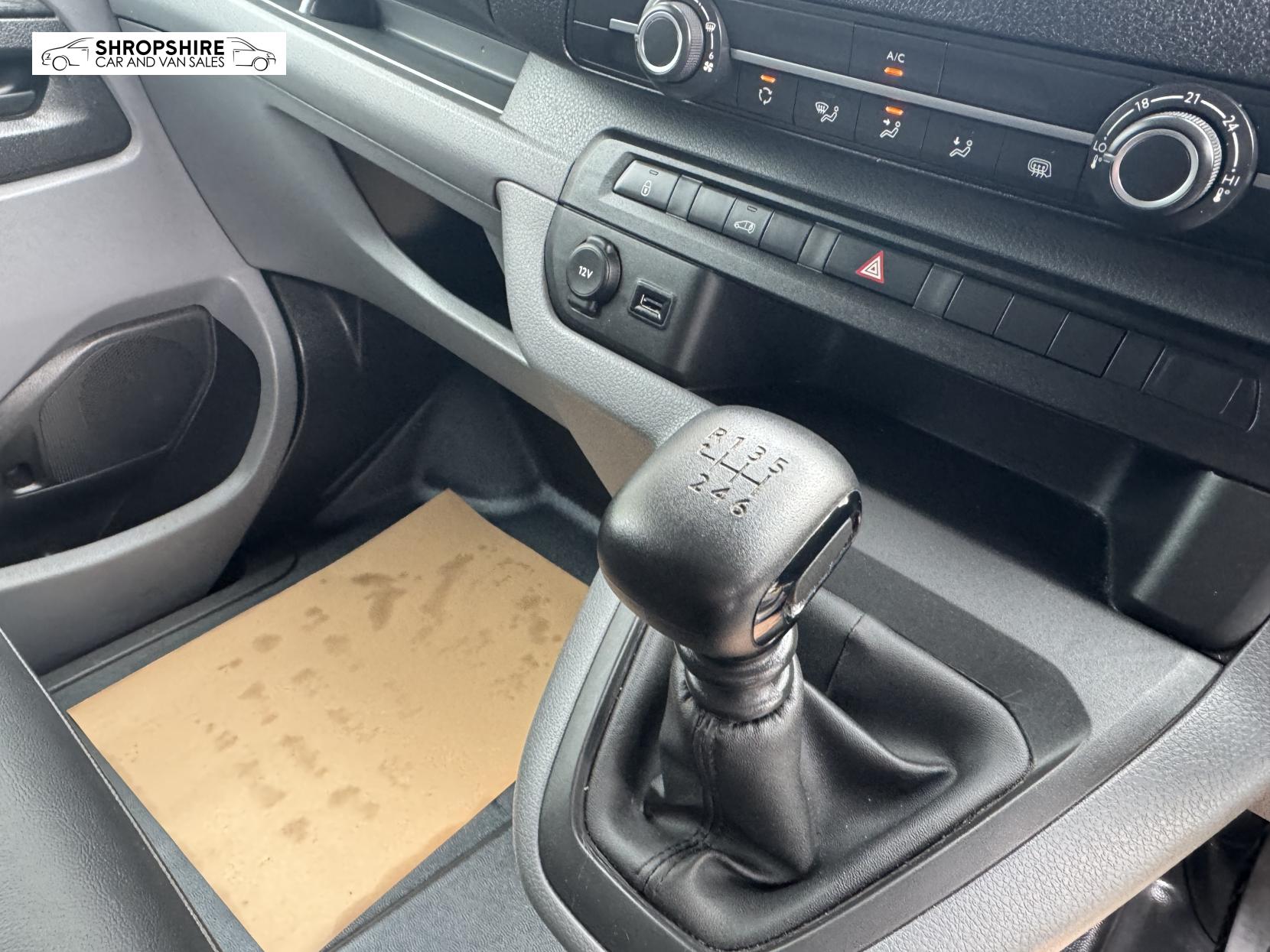 Vauxhall Vivaro 1.5 Turbo D 2900 Dynamic Panel Van 6dr Diesel Manual L2 H1 Euro 6 (s/s) (100 ps)