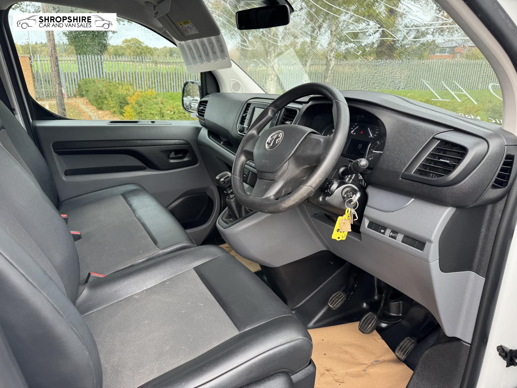 Vauxhall Vivaro 1.5 Turbo D 2900 Dynamic Panel Van 6dr Diesel Manual L2 H1 Euro 6 (s/s) (100 ps)