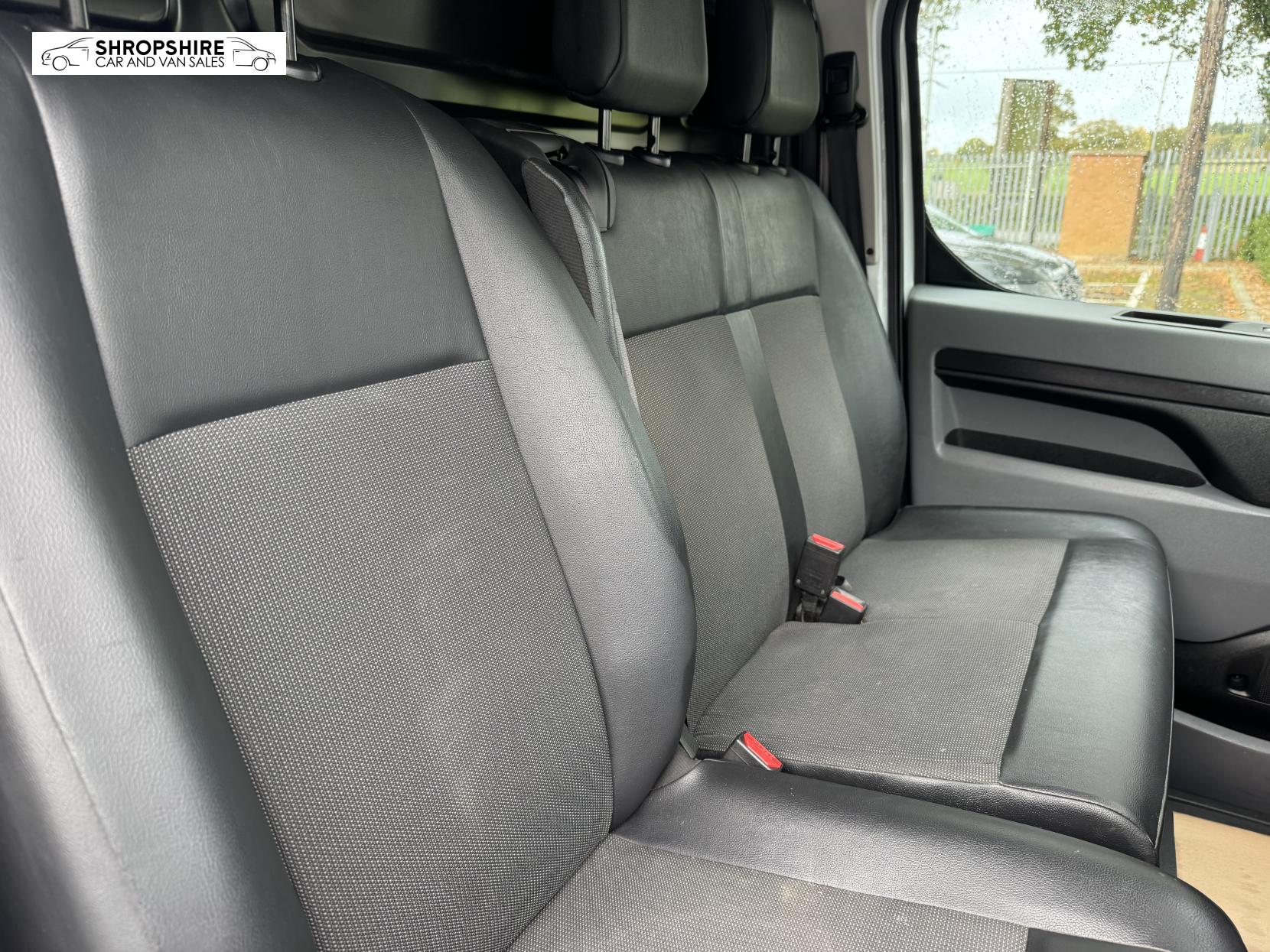 Vauxhall Vivaro 1.5 Turbo D 2900 Dynamic Panel Van 6dr Diesel Manual L2 H1 Euro 6 (s/s) (100 ps)