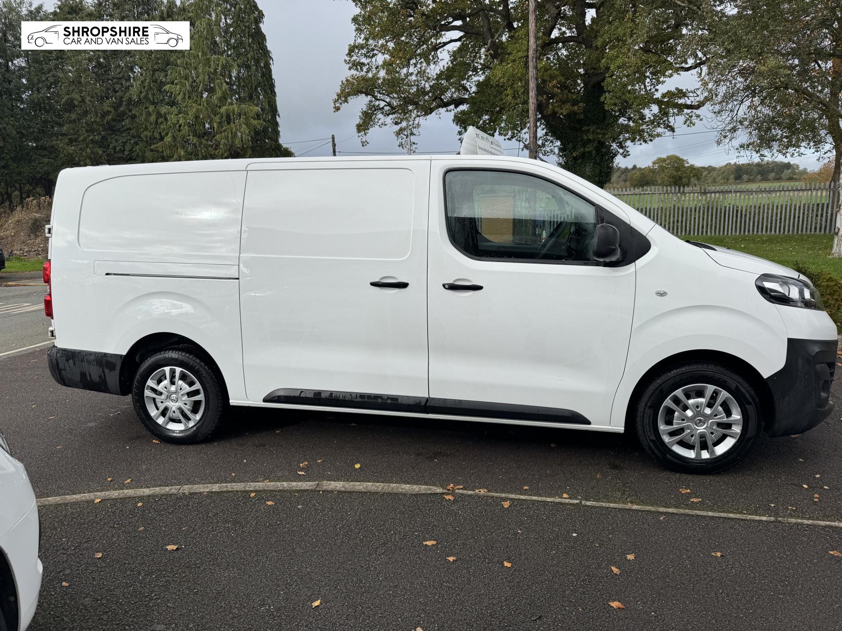 Vauxhall Vivaro 1.5 Turbo D 2900 Dynamic Panel Van 6dr Diesel Manual L2 H1 Euro 6 (s/s) (100 ps)