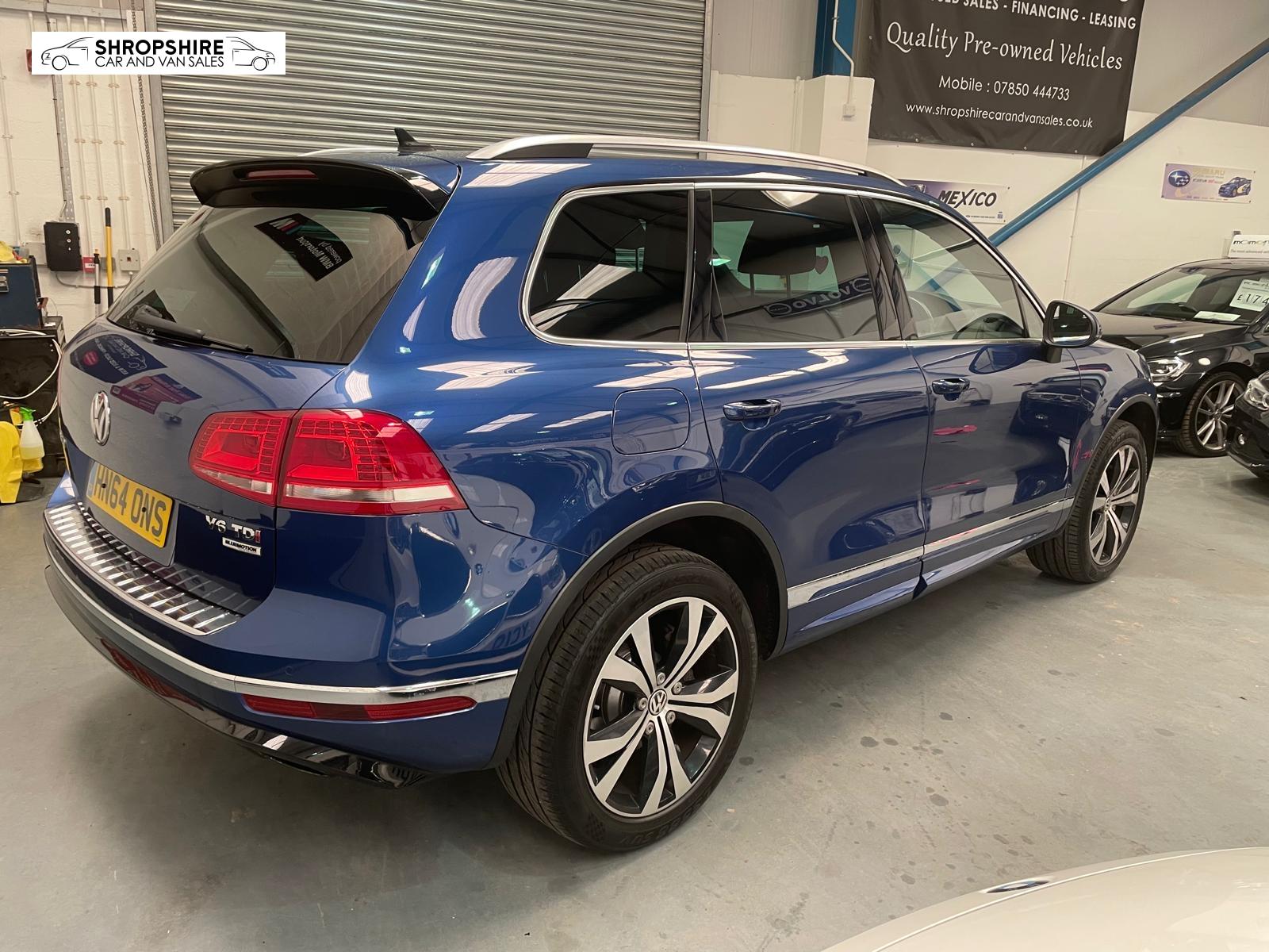 Volkswagen Touareg 3.0 TDI V6 BlueMotion Tech R-Line SUV 5dr Diesel Tiptronic 4WD Euro 6 (s/s) (262 ps)