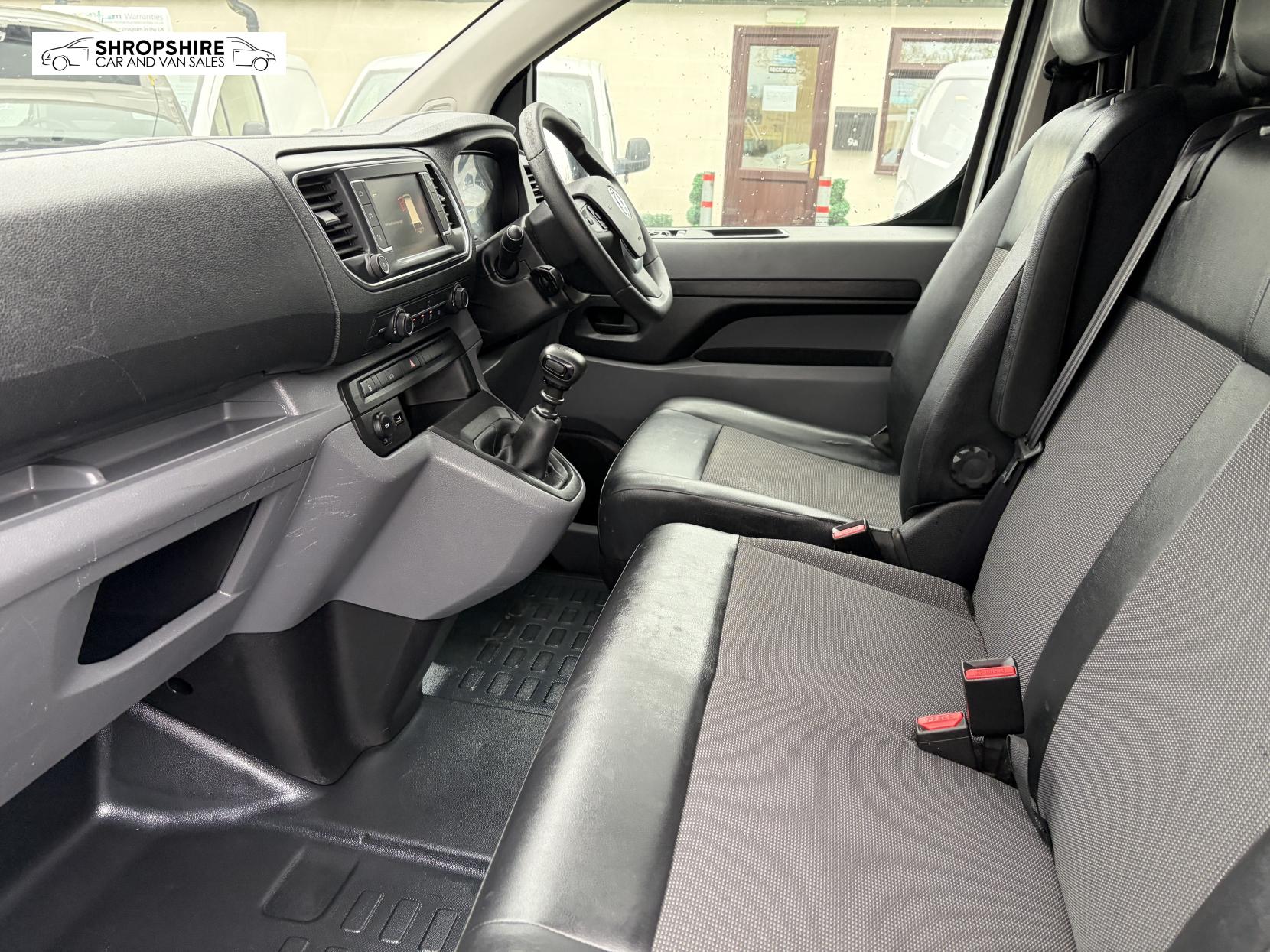 Vauxhall Vivaro 1.5 Turbo D 2900 Dynamic Panel Van 6dr Diesel Manual L2 H1 Euro 6 (s/s) (100 ps)