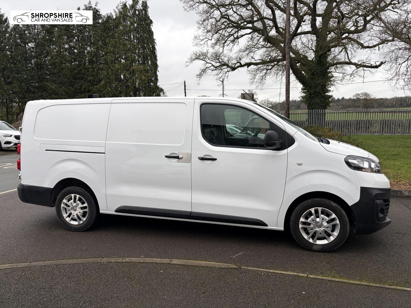 Vauxhall Vivaro 1.5 Turbo D 2900 Dynamic Panel Van 6dr Diesel Manual L2 H1 Euro 6 (s/s) (100 ps)