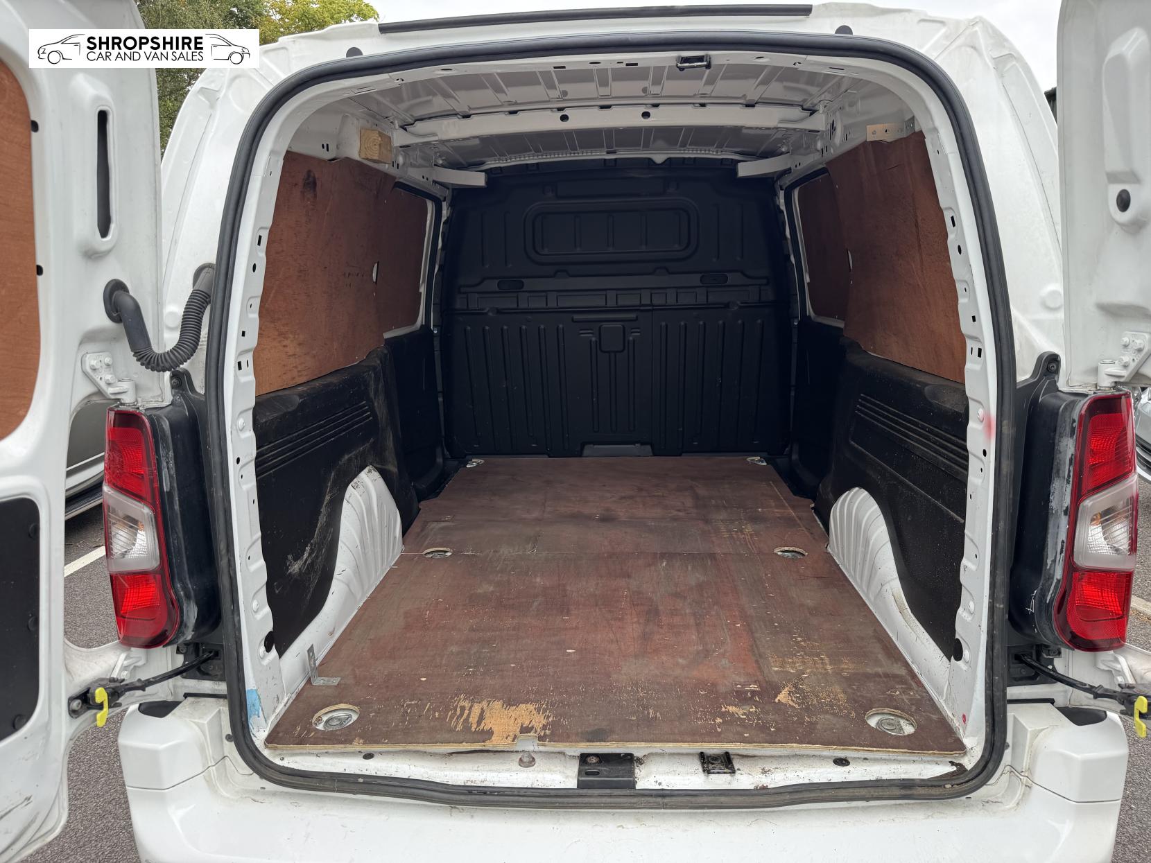 Vauxhall Combo 1.5 Turbo D 2300 Sportive Panel Van 4dr Diesel Manual L2 H1 Euro 6 (s/s) (100 ps)