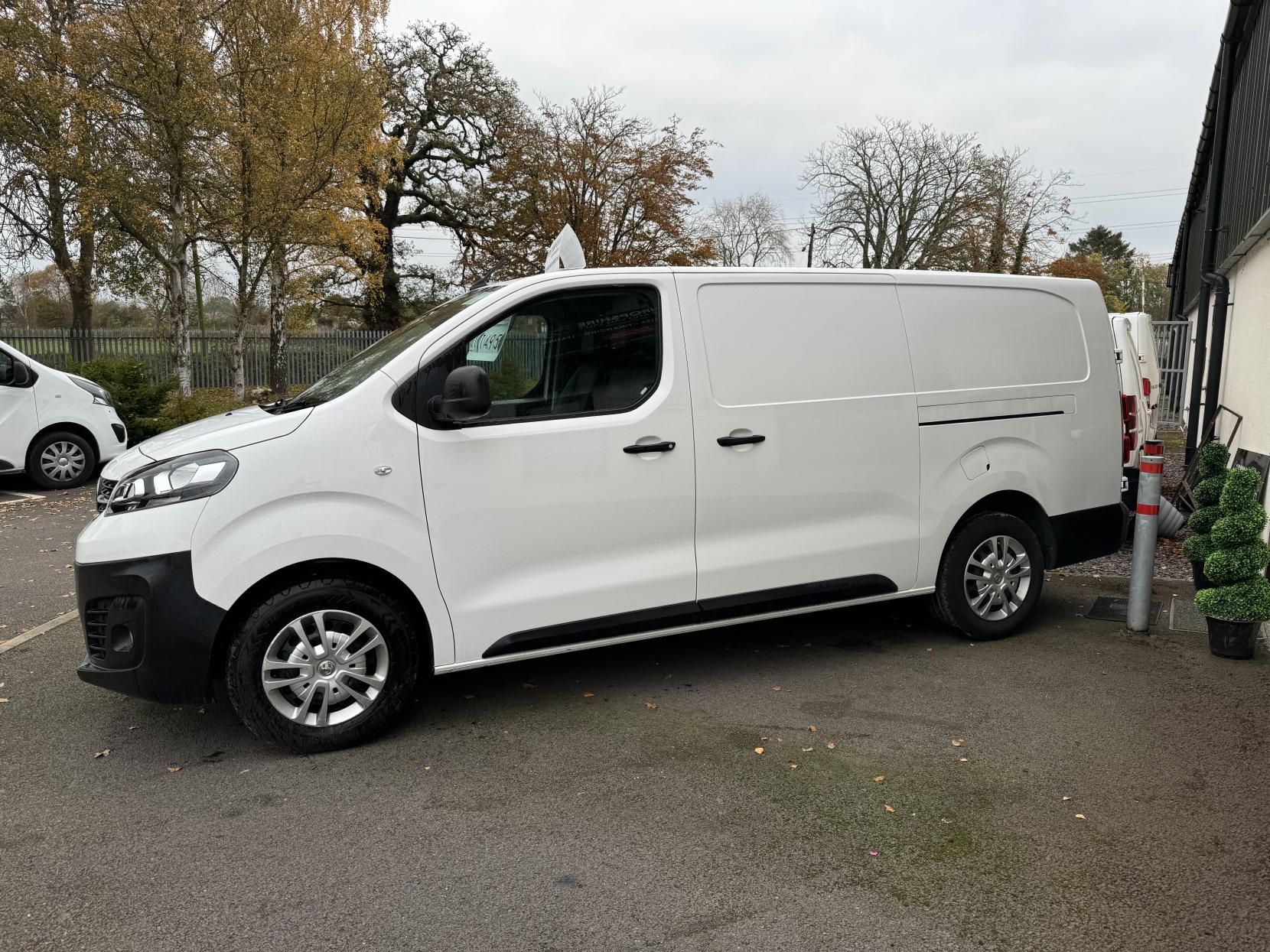 Vauxhall Vivaro 1.5 Turbo D 2900 Dynamic L2 H1 Euro 6 (s/s) 6dr