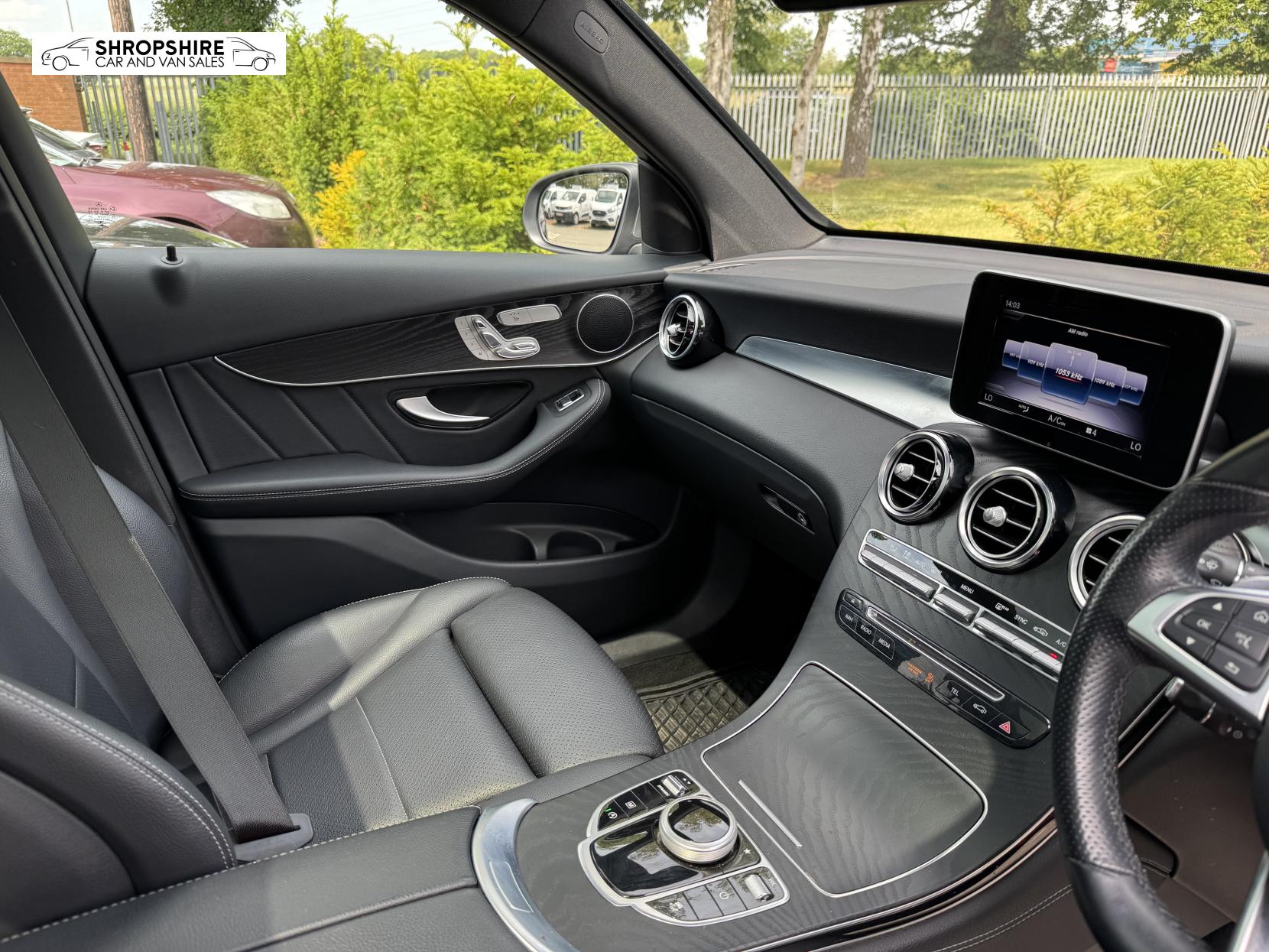 Mercedes-Benz GLC 2.0 GLC250 AMG Line (Premium) SUV 5dr Petrol G-Tronic+ 4MATIC Euro 6 (s/s) (211 ps)
