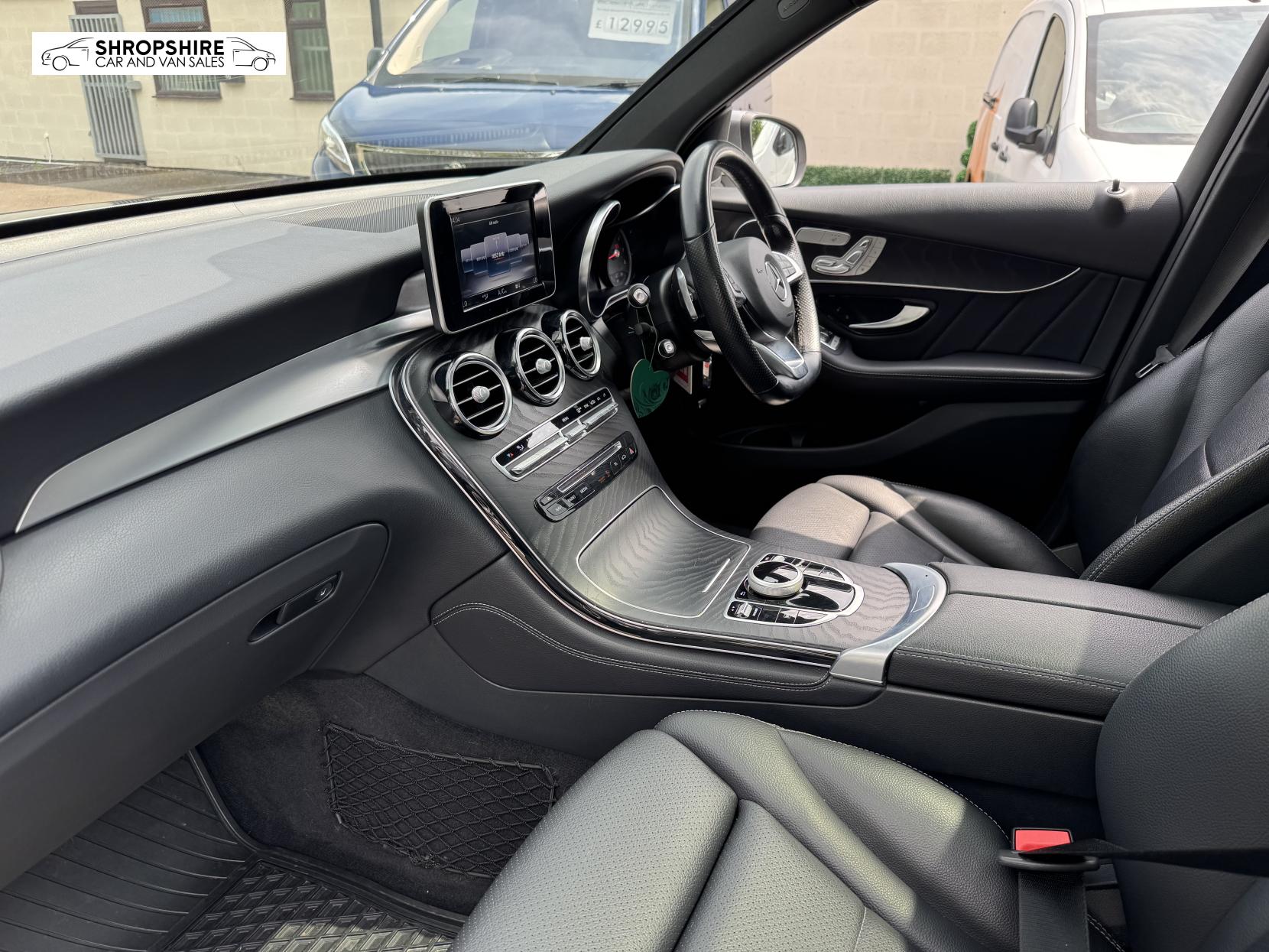 Mercedes-Benz GLC 2.0 GLC250 AMG Line (Premium) SUV 5dr Petrol G-Tronic+ 4MATIC Euro 6 (s/s) (211 ps)