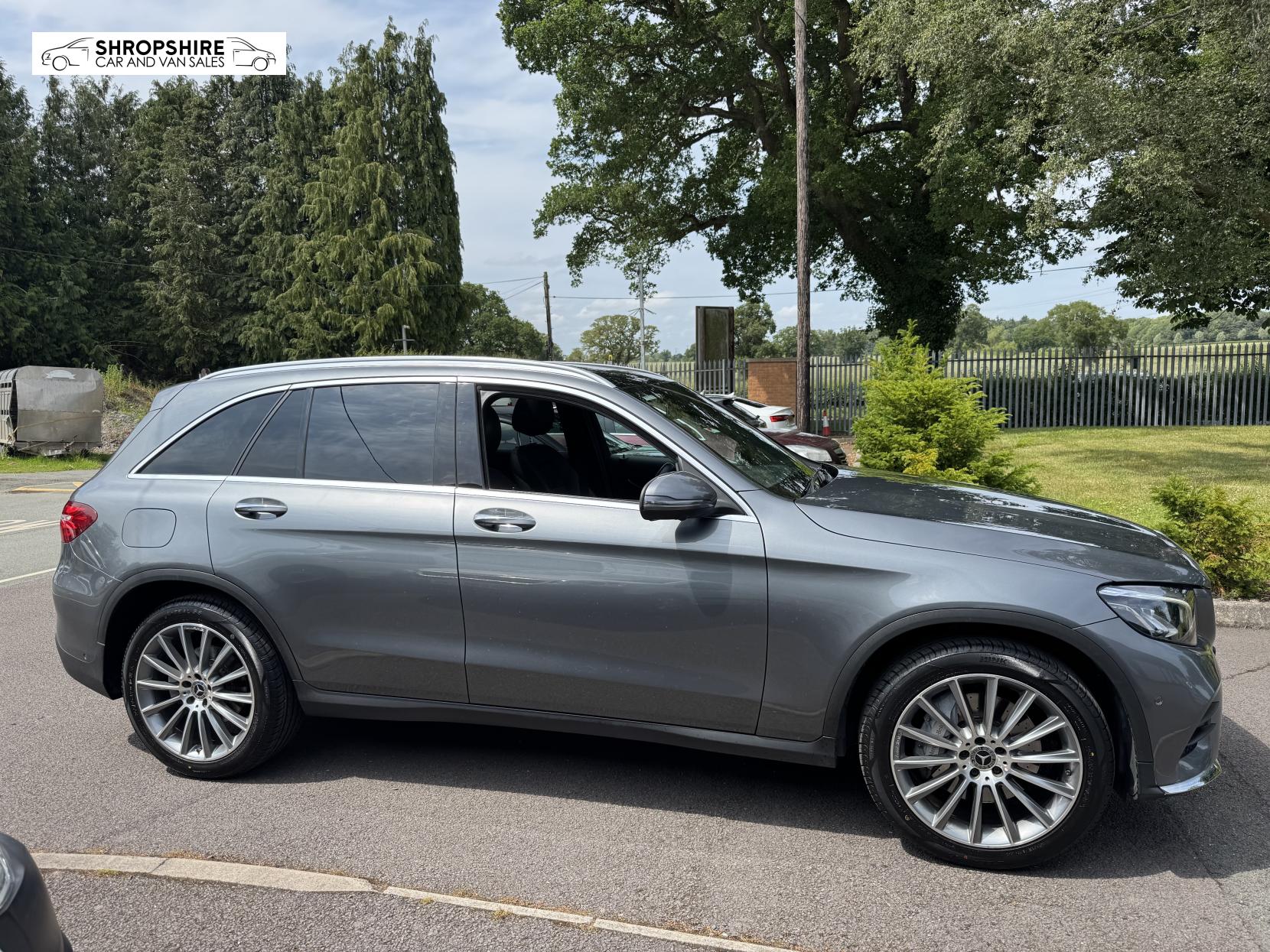 Mercedes-Benz GLC 2.0 GLC250 AMG Line (Premium) SUV 5dr Petrol G-Tronic+ 4MATIC Euro 6 (s/s) (211 ps)