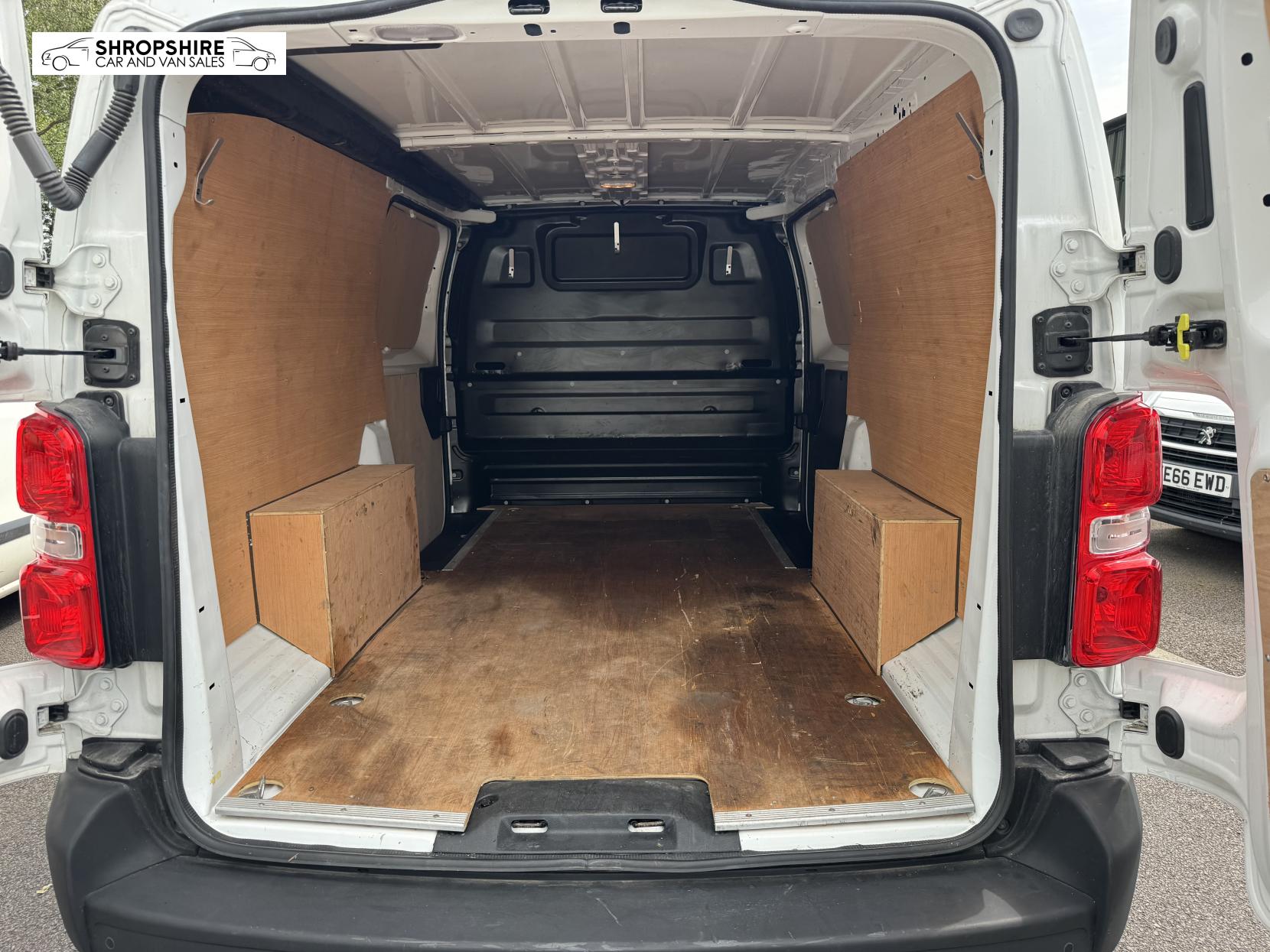 Vauxhall Vivaro 1.5 Turbo D 2900 Dynamic Panel Van 6dr Diesel Manual L2 H1 Euro 6 (s/s) (100 ps)
