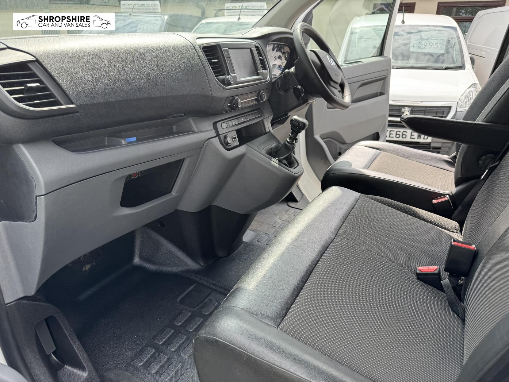 Vauxhall Vivaro 1.5 Turbo D 2900 Dynamic Panel Van 6dr Diesel Manual L2 H1 Euro 6 (s/s) (100 ps)